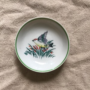 華やかな鳥の小皿