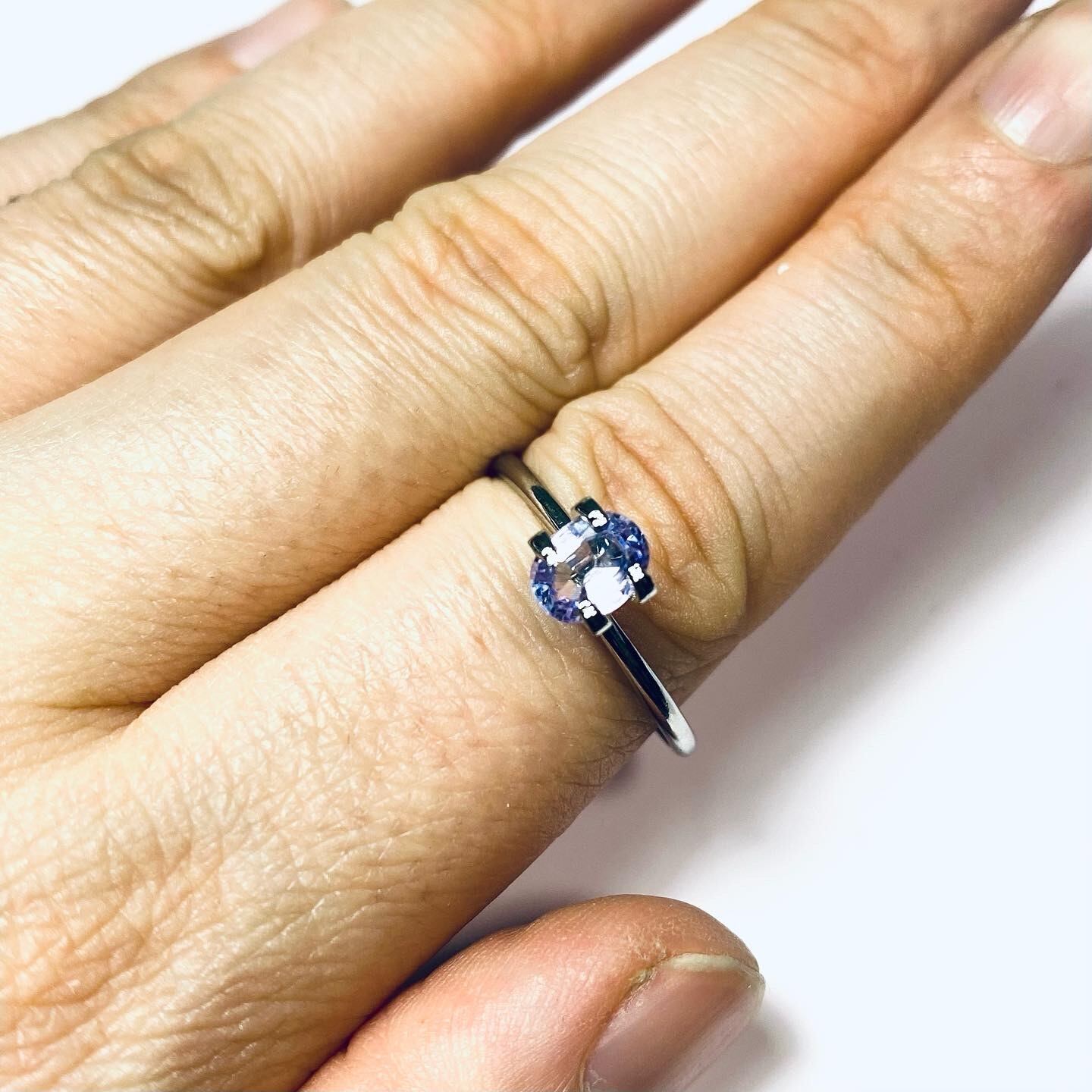 藤の花 バイカラーサファイア