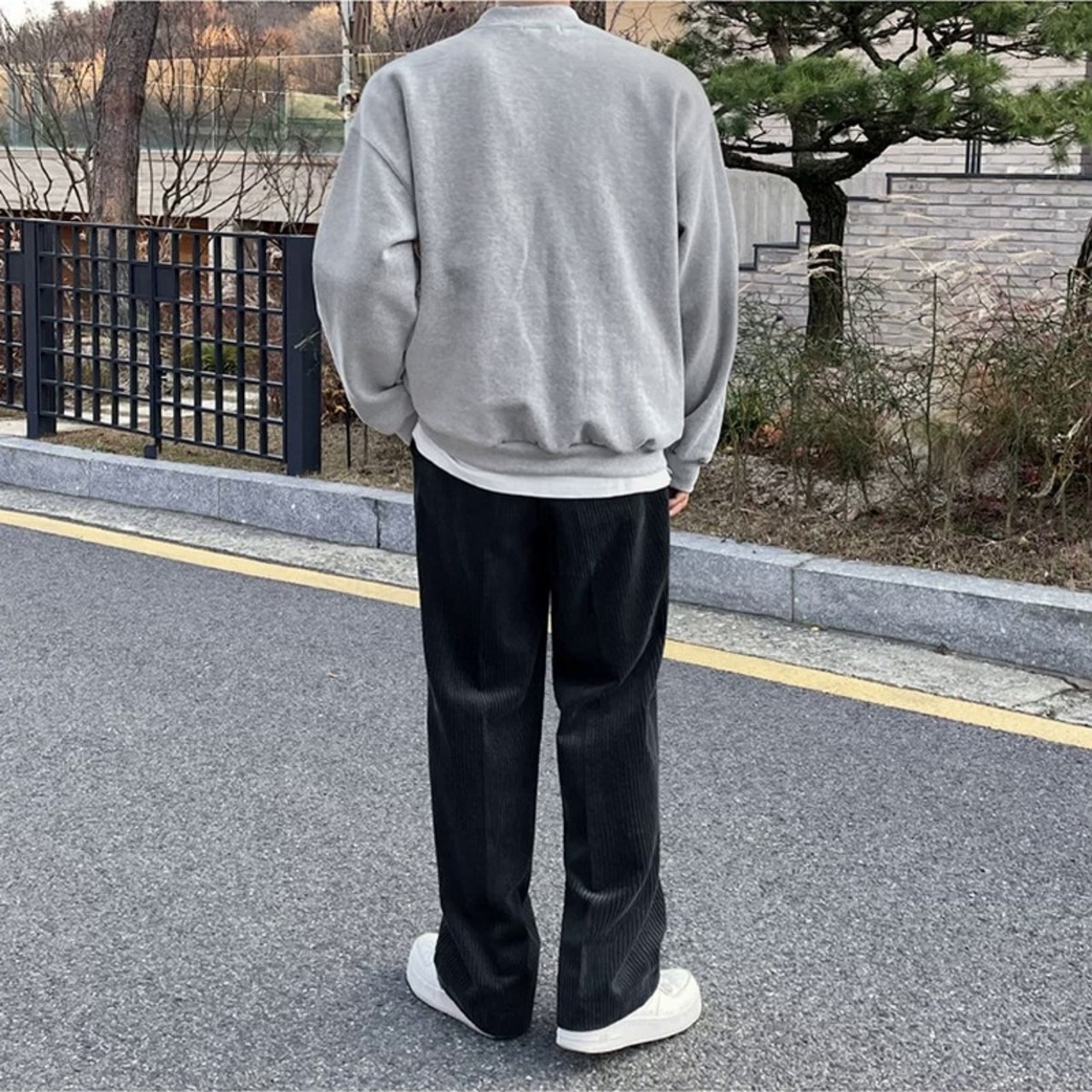 ベーシックコーデュロイルーズパンツ　1301