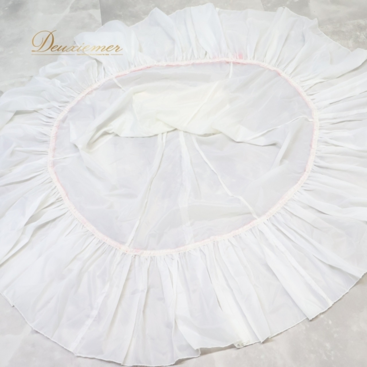 フラメンコ 衣装 ペチコート ファルダ スカート 白 無地 リボン 赤 軽い 薄い 重ね着 ダンス パーティ 発表会 ホワイト系 レッド系 フリル 薄手 レディース ゆったり シンプル おしゃれ かわいい ダンス衣装 イベント用