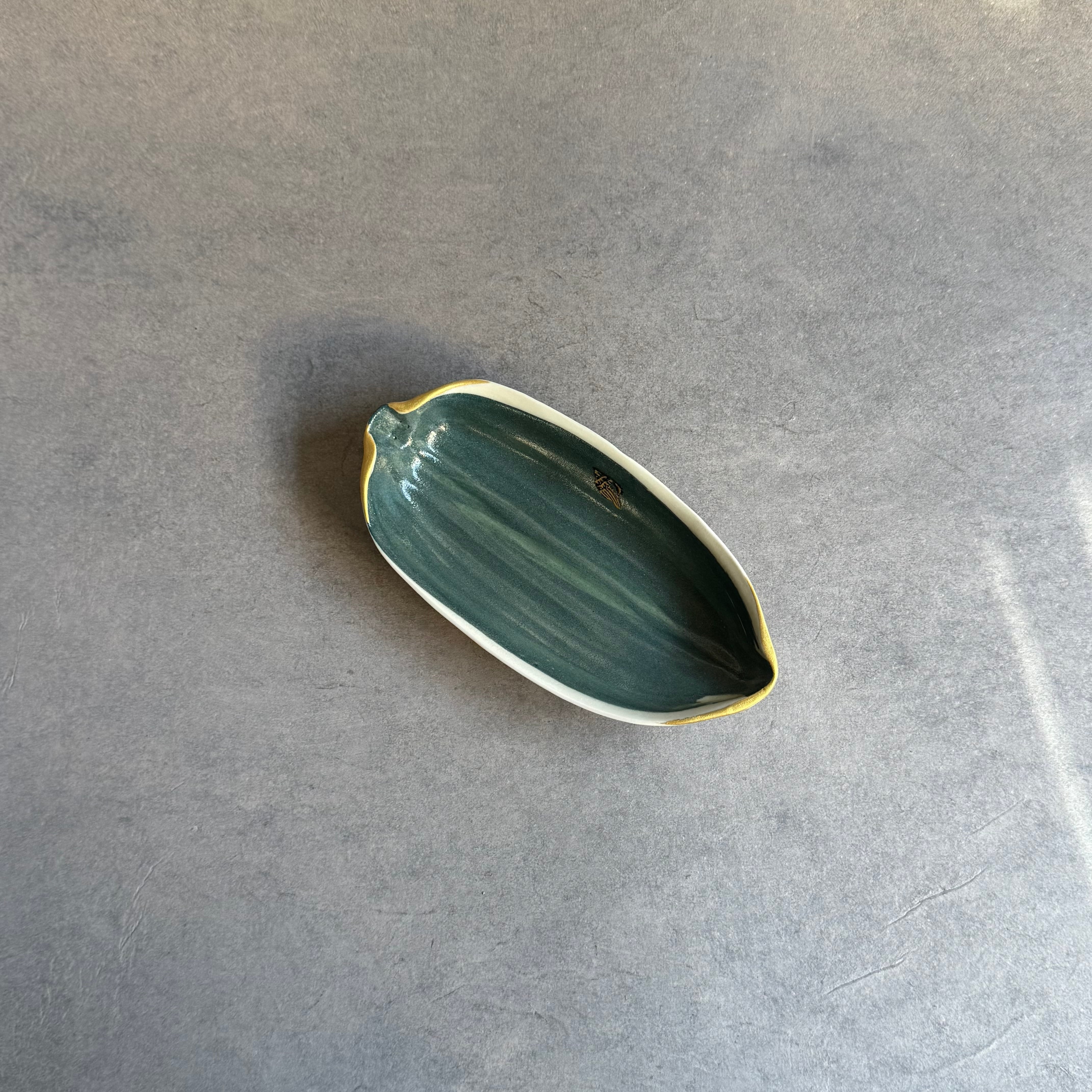 つちやまり 笹型皿 | gallery 一白