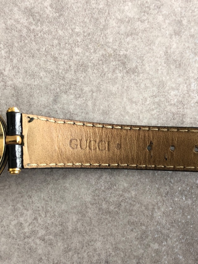 GUCCI グッチ 腕時計 ブラック ローマ文字 レザー 2040M vintage ヴィンテージ オールド mr6i3u