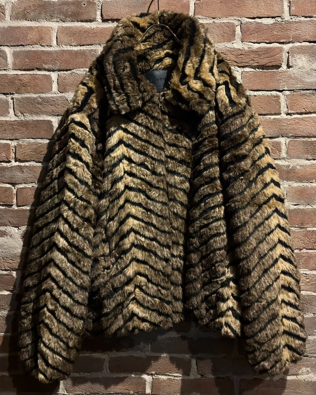 【Caka act3】Zigzag Pattern Zip Up Faux Fur Jacket