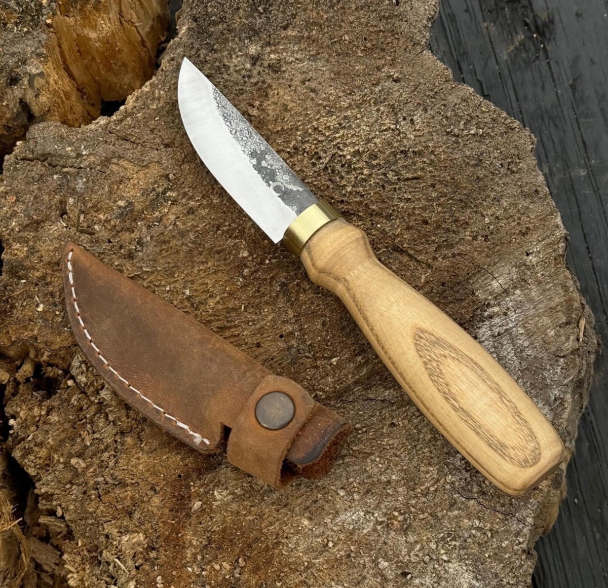 カービングナイフ／革カバー付／ウクライナ／ToolsForWoodcarving