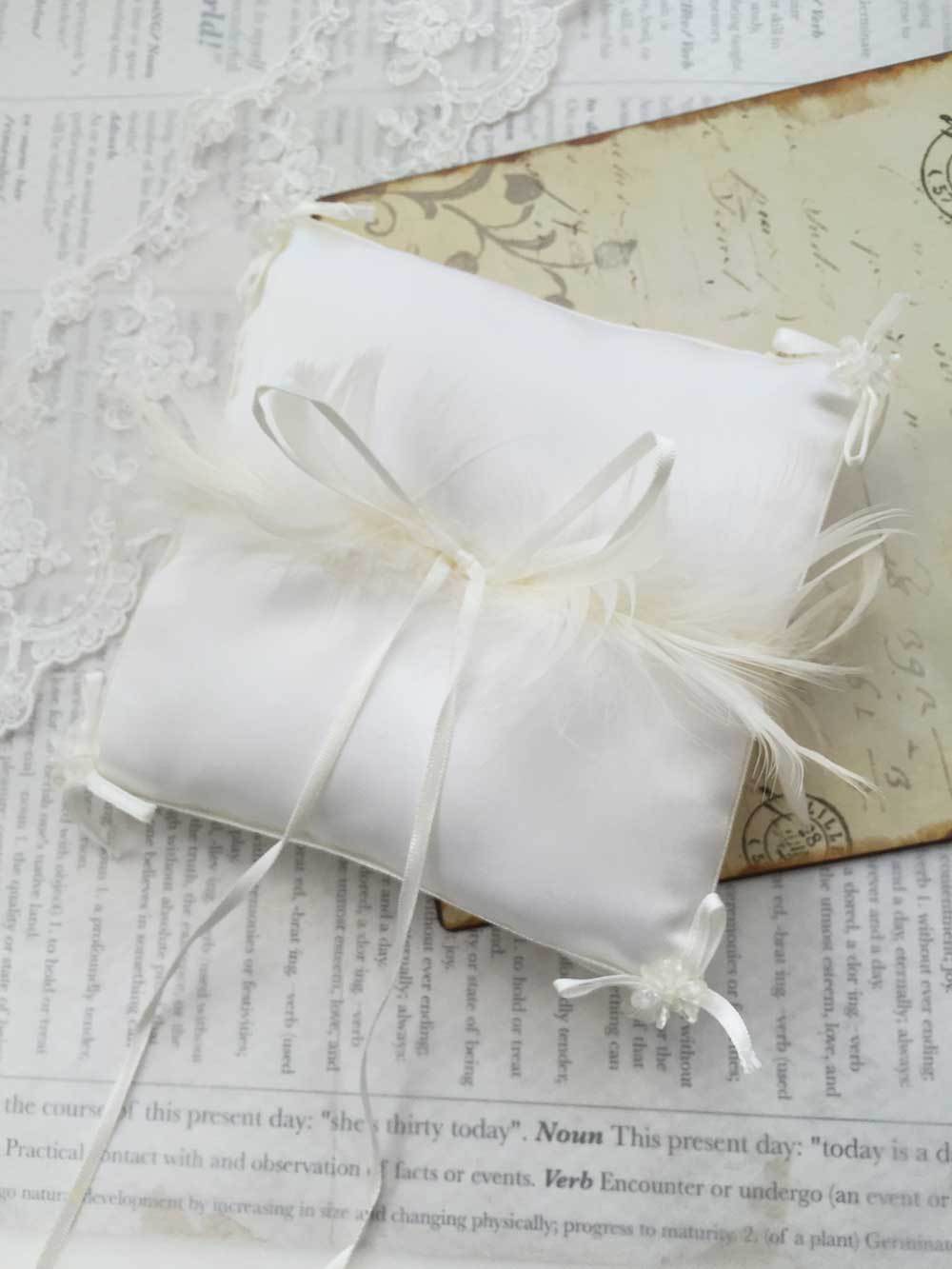 ホワイトフェザーリングピロー手作りキット | スパイスオブウエディング