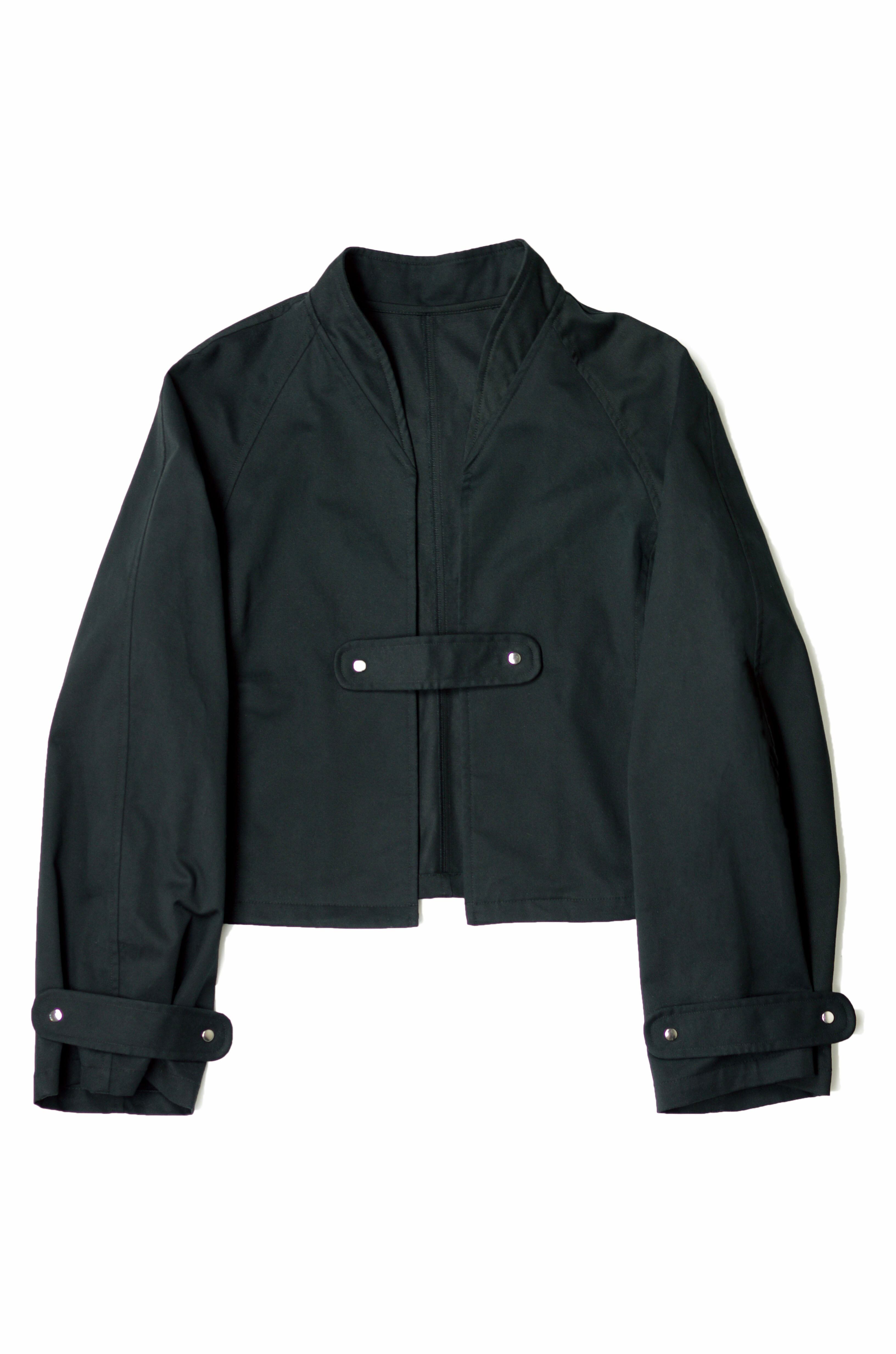 Short Jacket With Tree Flaps / black