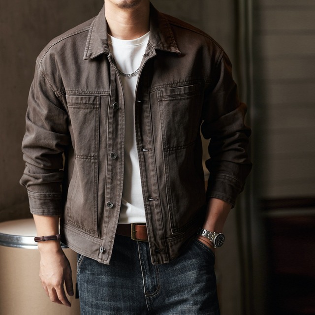 Double pocket vintage wash denim jacket