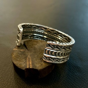 サンシャインリーブス(SunshineReeves)   4面スタンプヘビーゲージバングル