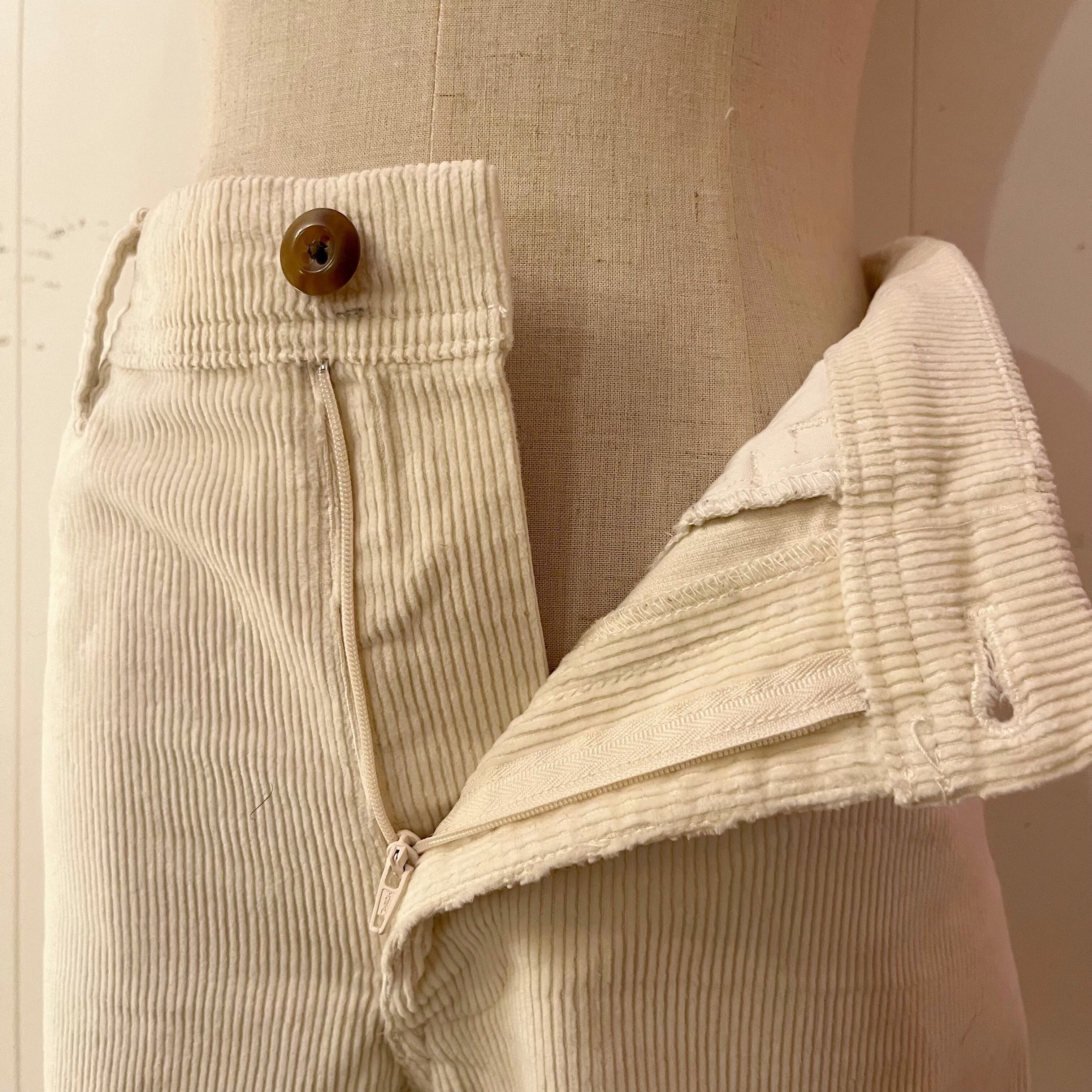 GAP / white corduroy pants