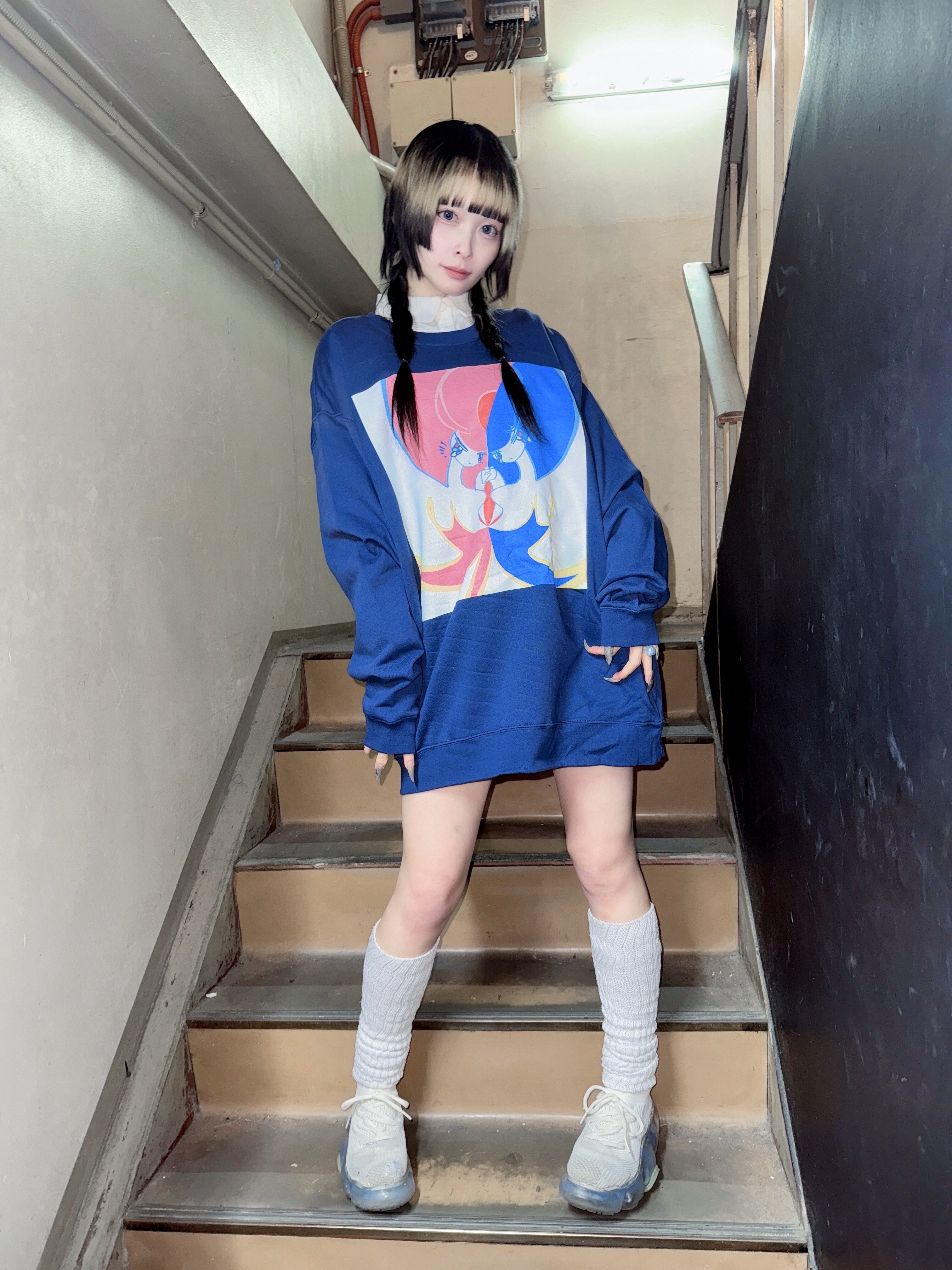 藤本ちゃお スウェット 青 | 雀蜂