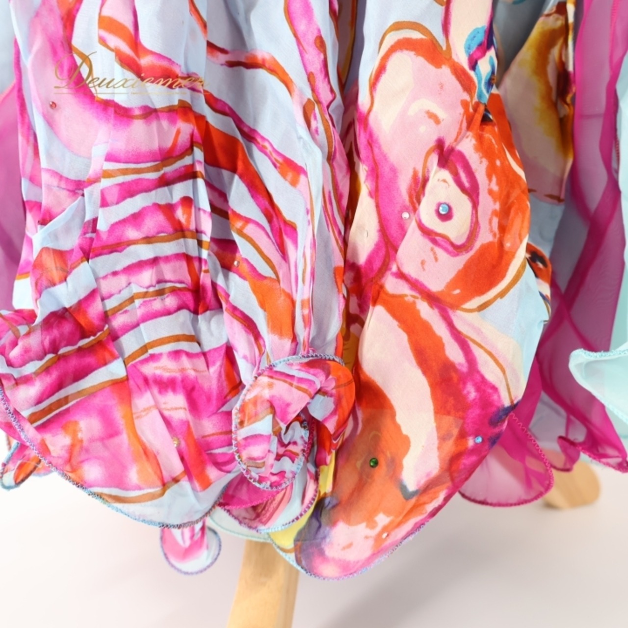 ベリーダンス オリエンタル 衣装 上下セット ピンク系 ラインストーン ビーズ 青 黄 紫 トップス スカート フリンジ 豪華 装飾 カラフル 華やか 花 スリット ステージ 舞台 ダンス衣装 ブルー系 イエロー系 シルバー系 パープル系