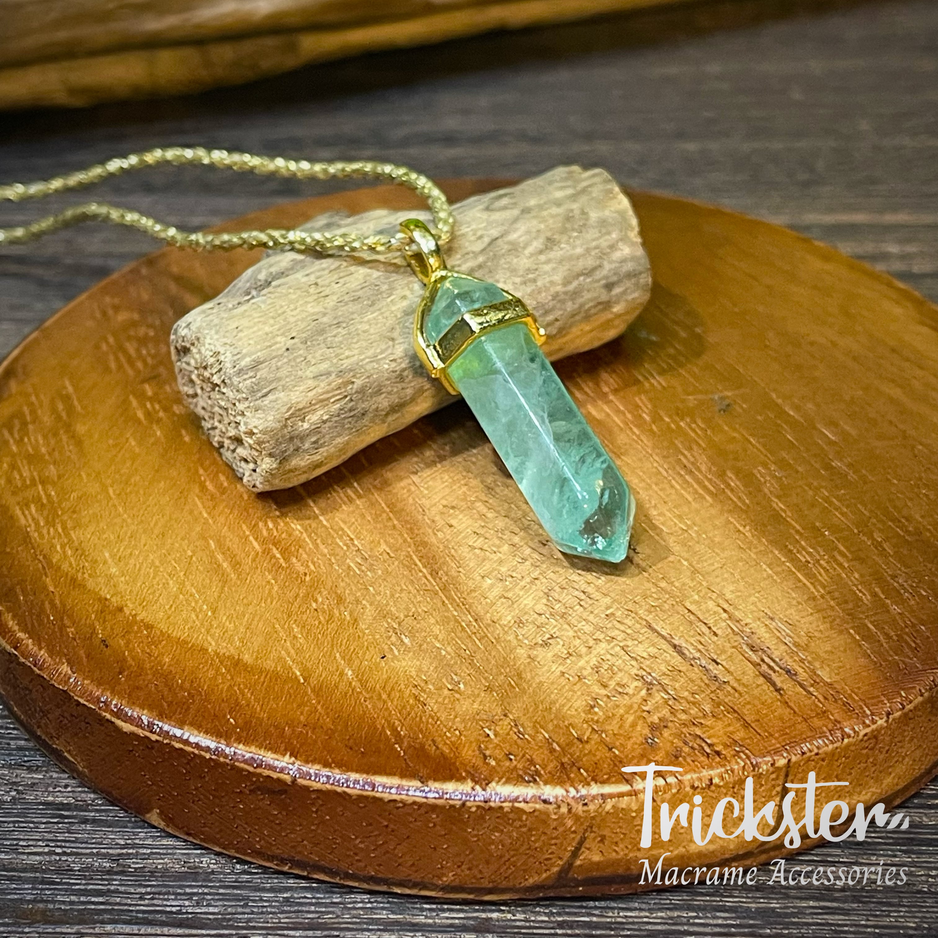 フローライト ペンダント T198 | Trickster マクラメアクセサリー