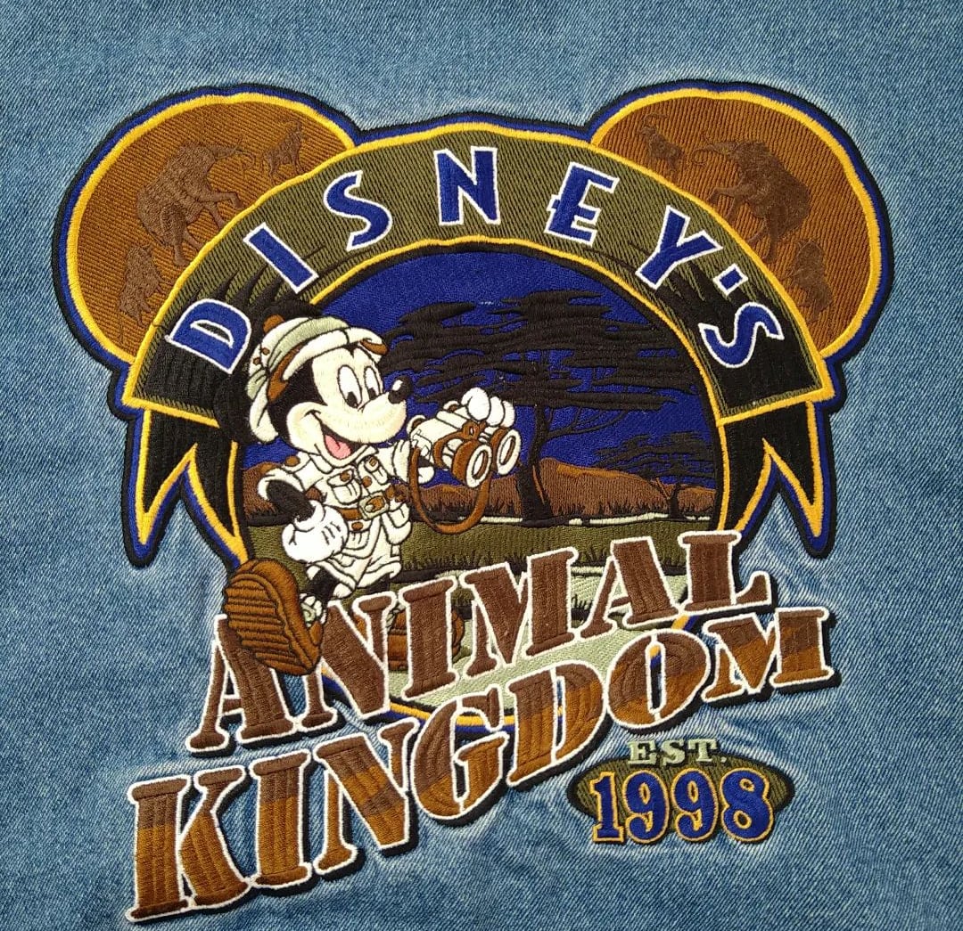 ヴィンテージ古着DISNEY アニマルキングダム刺繍ロゴ袖レザースタジャン XL 98s disney's animal kingdom denim stadium jacket 小岩店 | What'z up