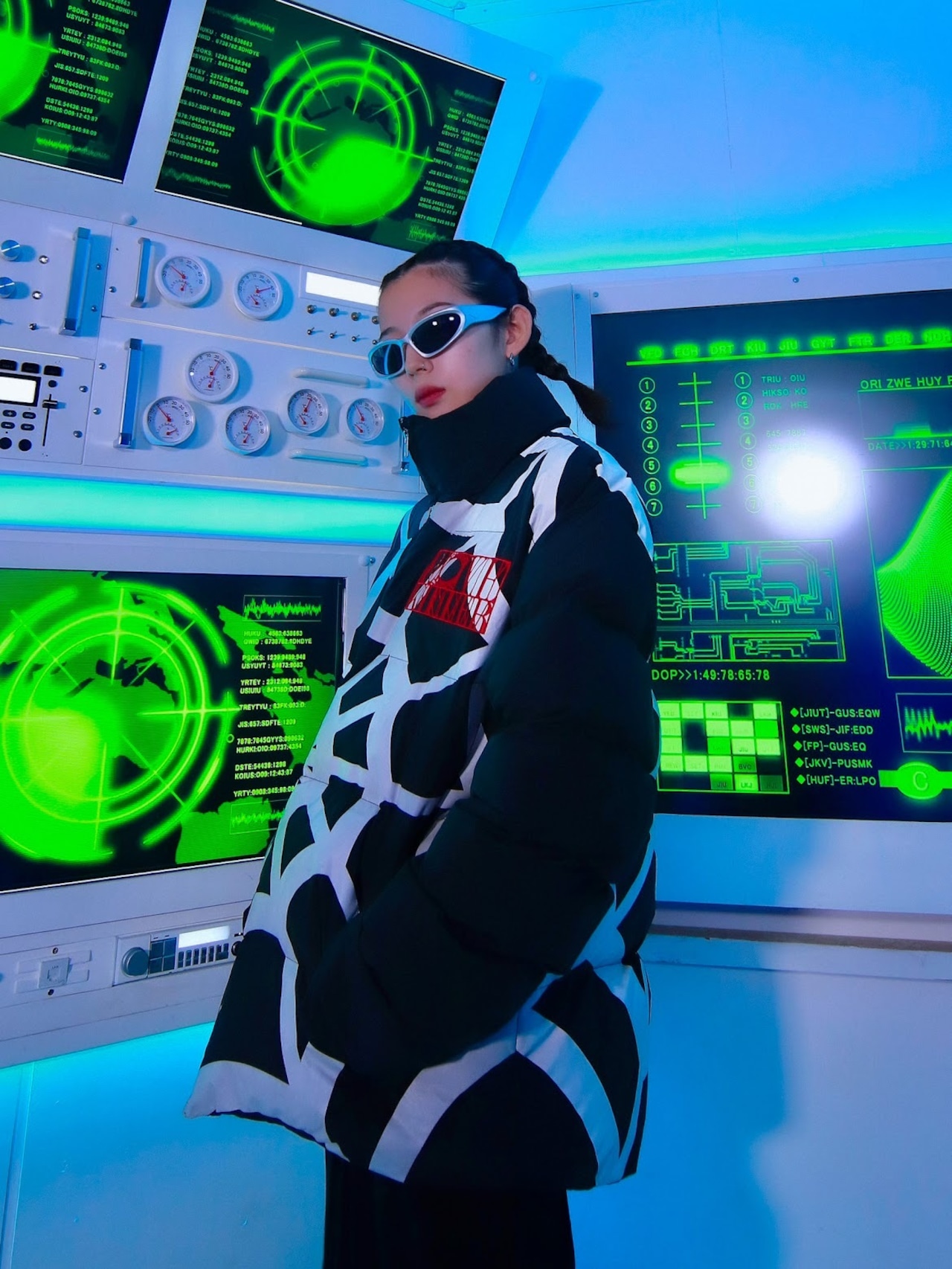 【LOVE KILLER 】Spiderweb reflector oversize down jacket