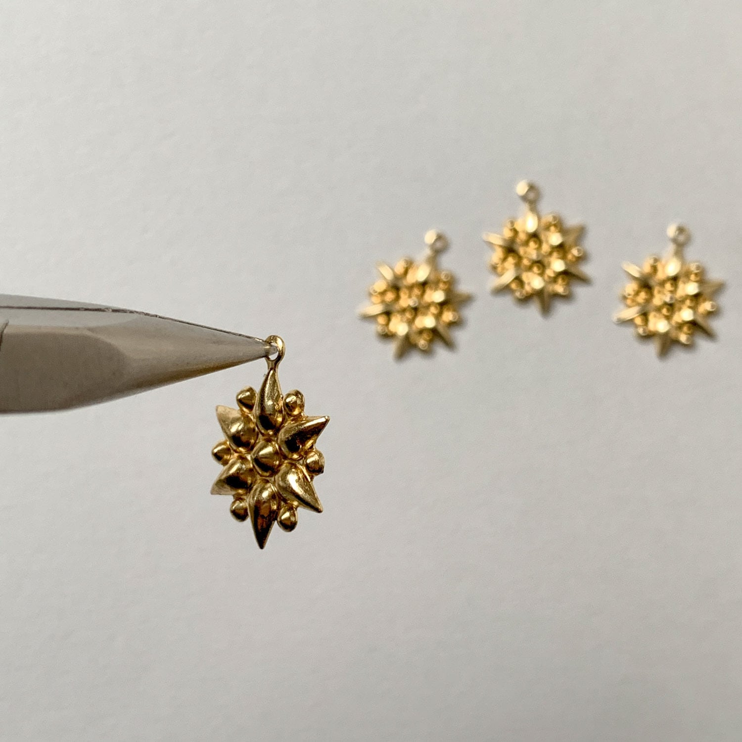 USA真鍮 星花セッティングチャーム | Dua-アクセサリーパーツショップ