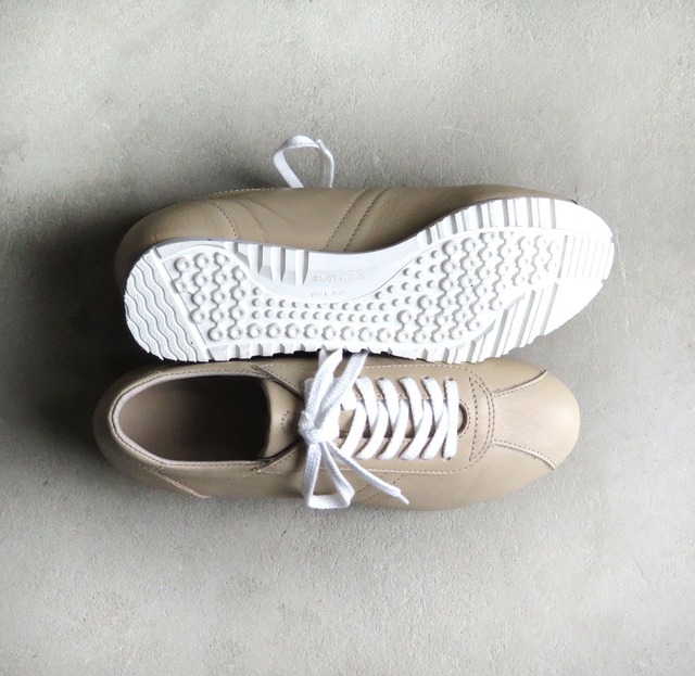 【ナチュラルカラー】クラシックなデザインと本革の上質感！EMAのスニーカー/ALLベージュ