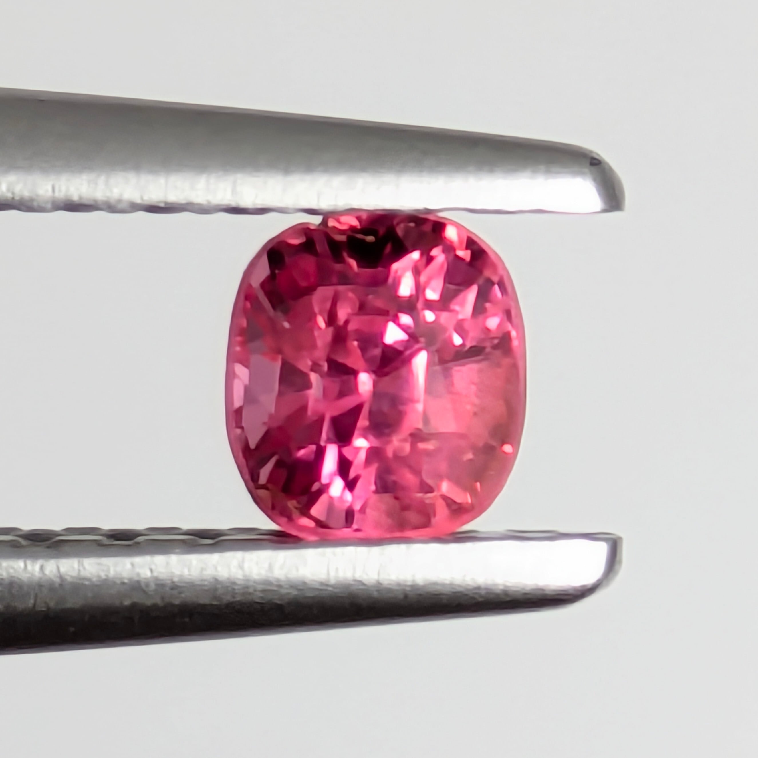ピンクスピネル ルース ミャンマー・モゴック産 【0.22ct】 PRO208431