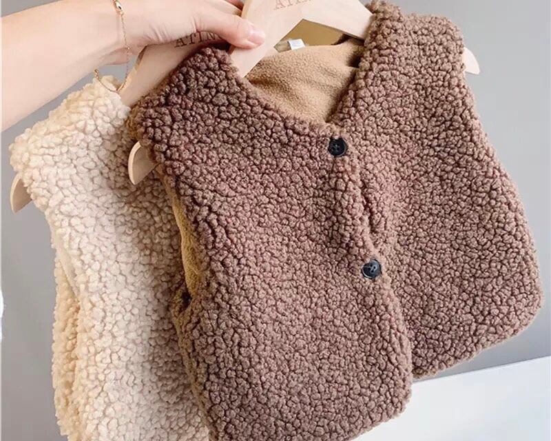 もこもこベスト/ 女の子 / 男の子 / サイズ〜130(4カラー)