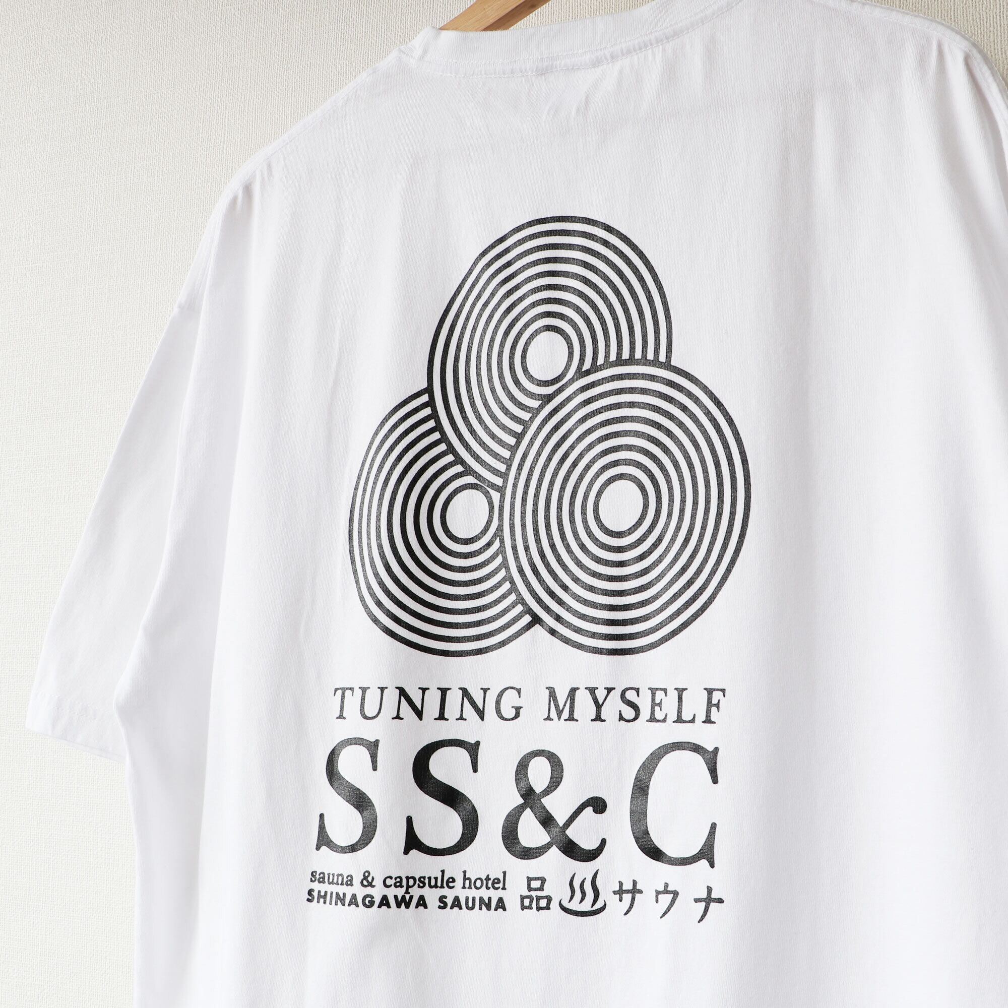 ビッグシルエットTシャツ 品川サウナビッグロゴ（白） | 品川サウナ