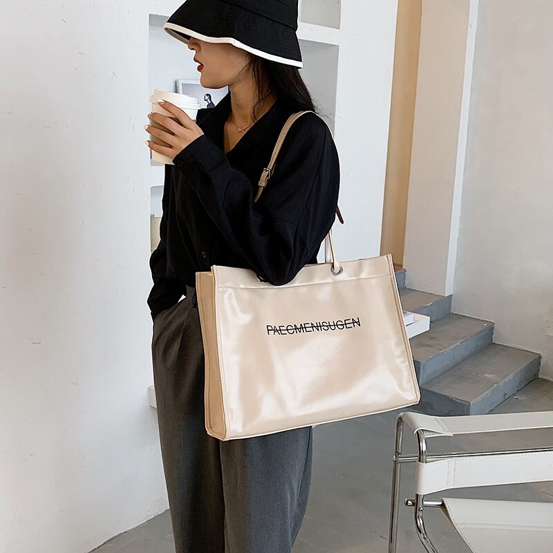 シンプルで大容量のハンドバッグレディースバッグ2020新しい流行のファッションワンショルダーメッセンジャーバッグネットレッドカジュアルオールマッチトートバッグ Tiancai_Wing_Bag0132645