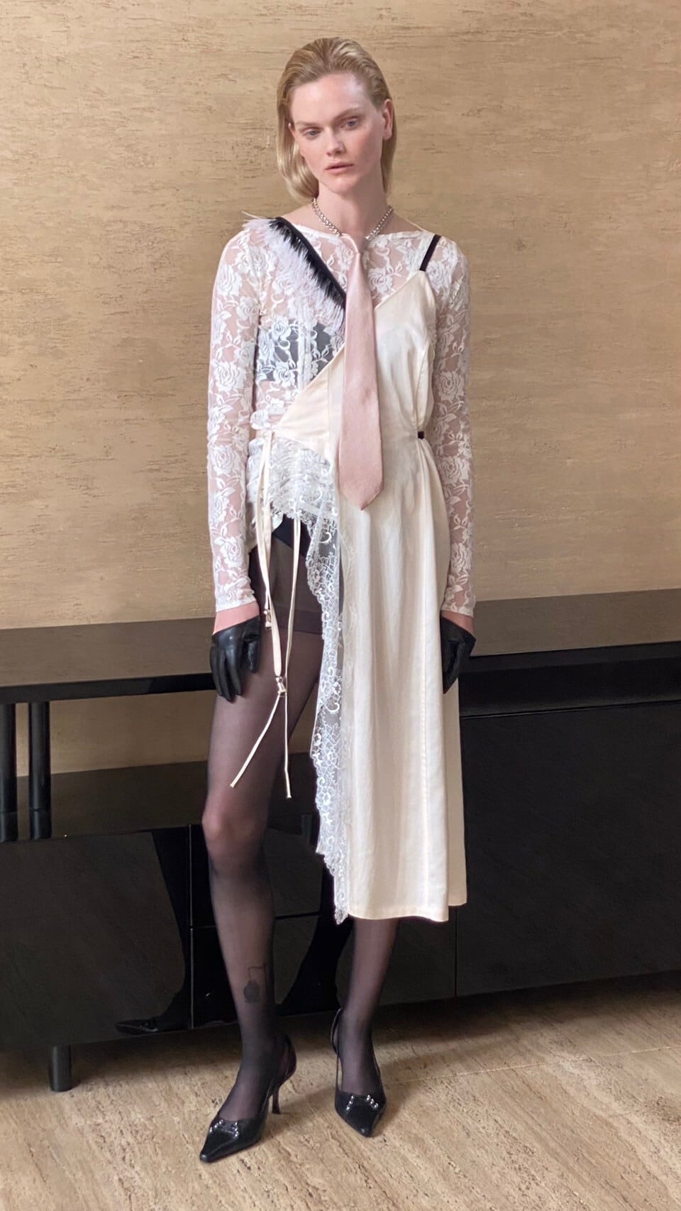 kishidamiki lace tops - black【非売品】希少 ニューバランス 時計