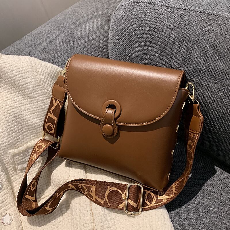 スタンダードオータム レトロ 秋物 スクウェア メッセンジャーバッグ 手作りハンドバック12759777357