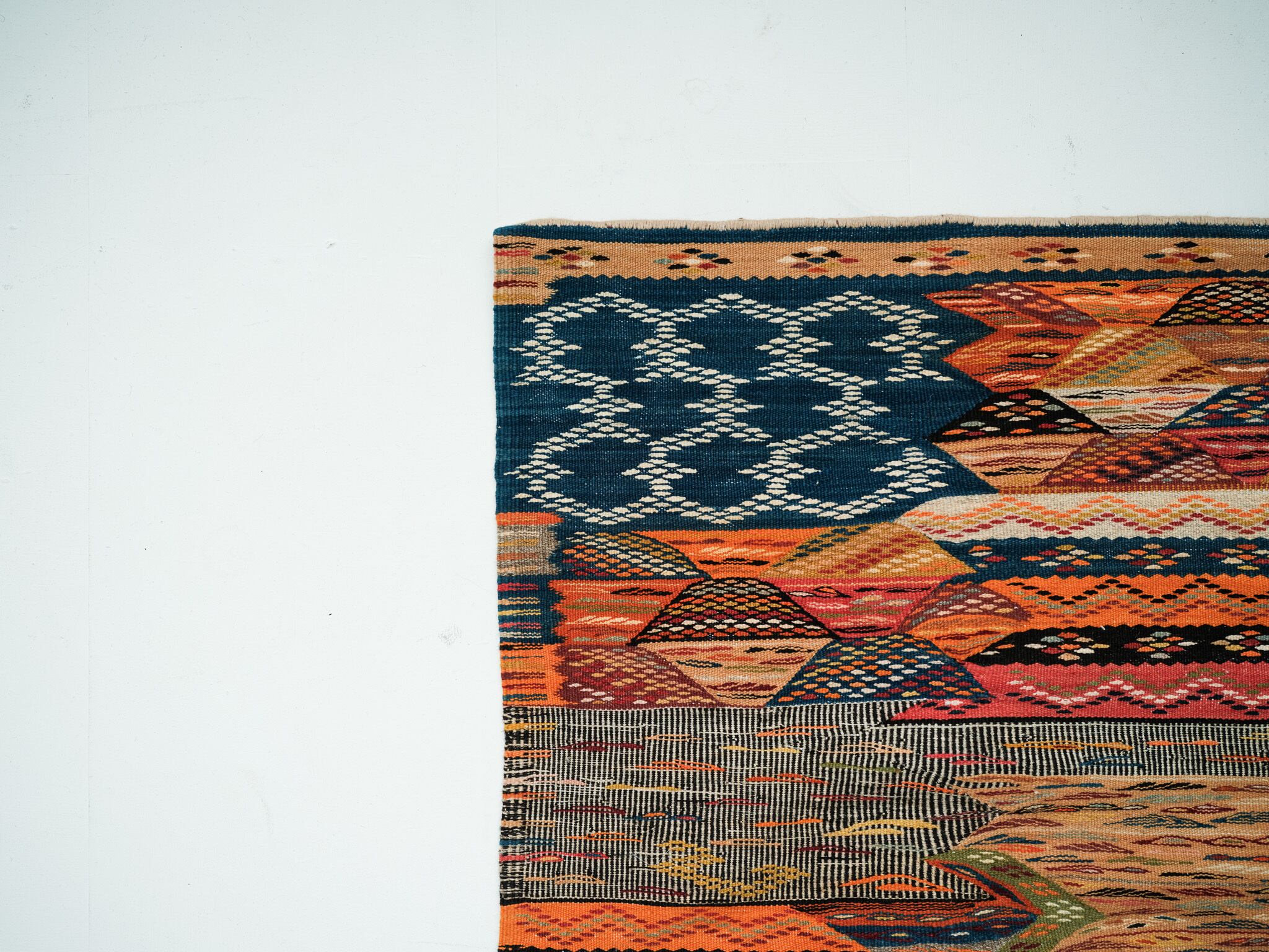 モロッコ アールラトラス キリム | 美しい手織り絨毯展