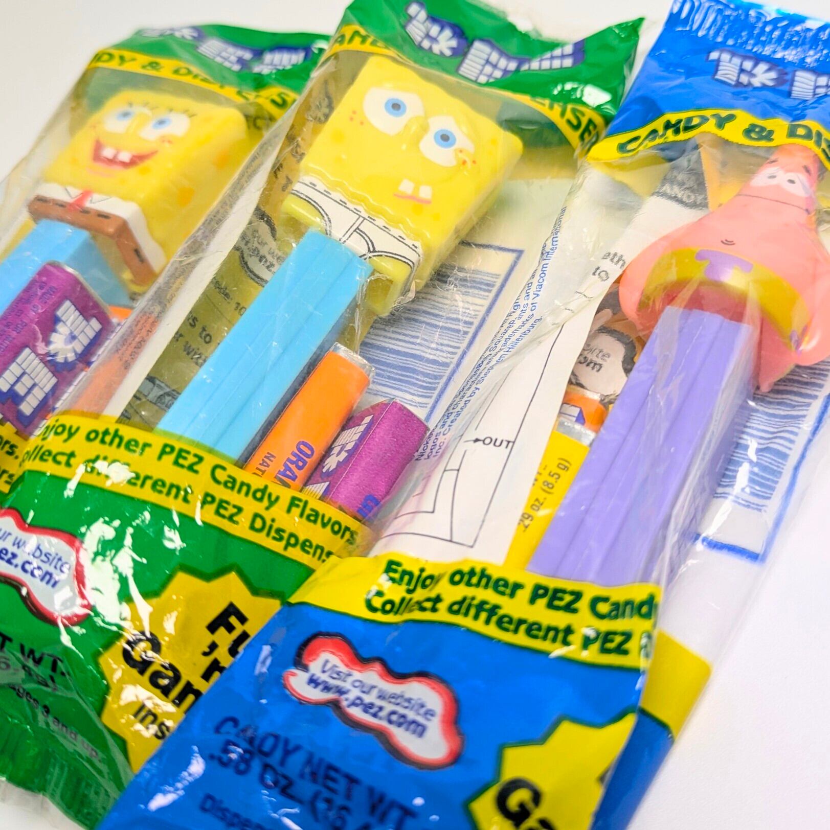 ☆ DEADSTOCK ( MINT IN BAG ) / VINTAGE2004 ☆【 SpongeBob SquarePants ( スポンジボブ ) 】PEZ / ペッツ / CANDY&DISPENSER 『 スポンジボブ 』 〚アメリカン雑貨 アメトイ〛