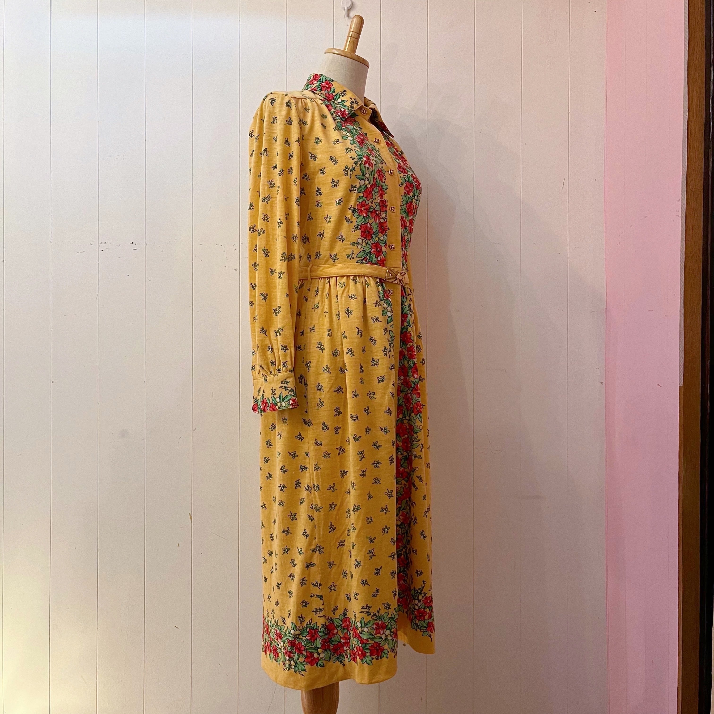 flower line yellow gather one-piece