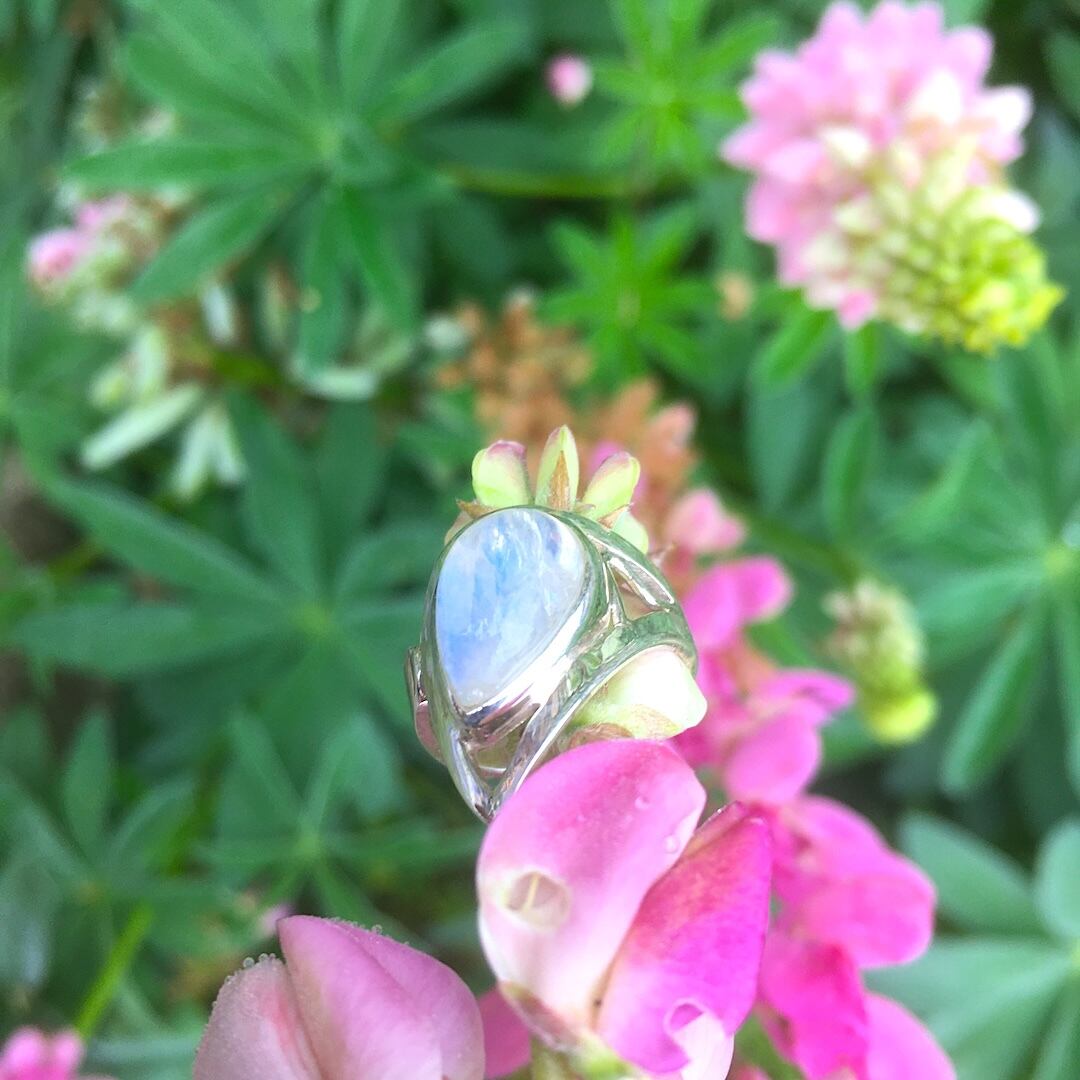 【SV925】✦6月の誕生石✦⋆.·レインボームーンストーンリング⋆.·Luna 月雫 .·✦