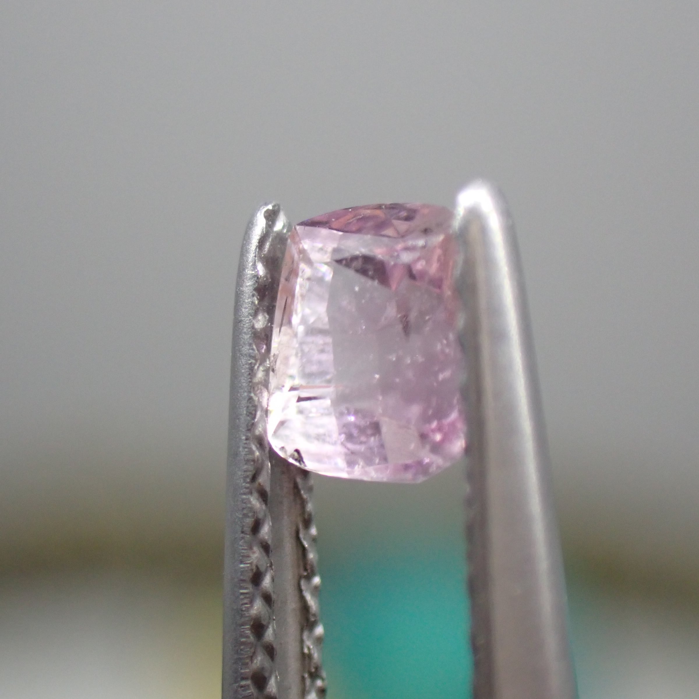 ⭐︎希少石⭐︎ポウドレッタイト0.067ct ミャンマー産 ソーティング付