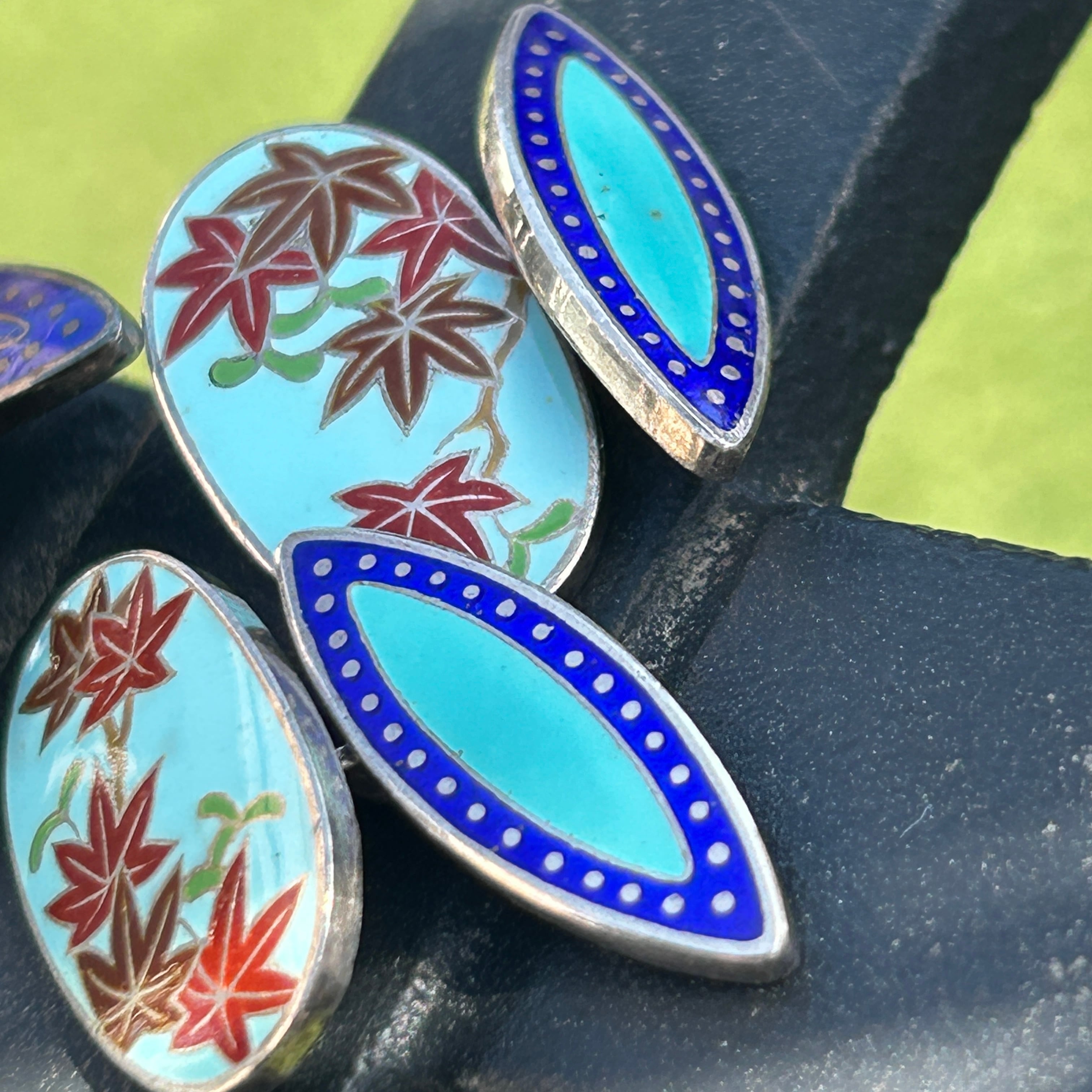 ヴィンテージ　輸出用七宝カフスボタン　スカイブルーに紅葉