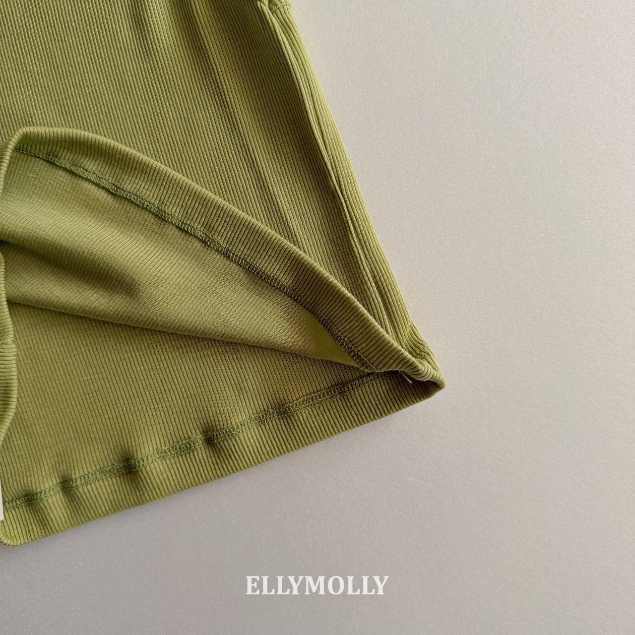 [ELLYMOLLY] Slime Layered Sleeveless +fee2 / [엘리몰리] 슬라임레이어드나시