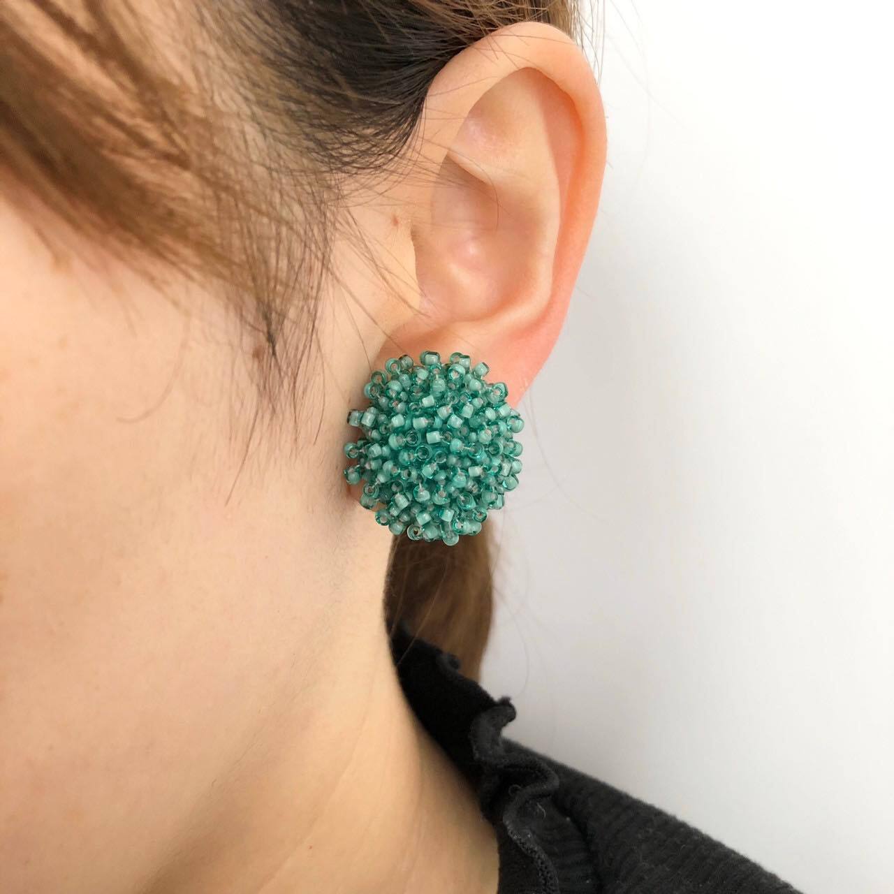 再入荷〉Duaオリジナル ビーズカボションの〈ピアス/イヤリング〉M