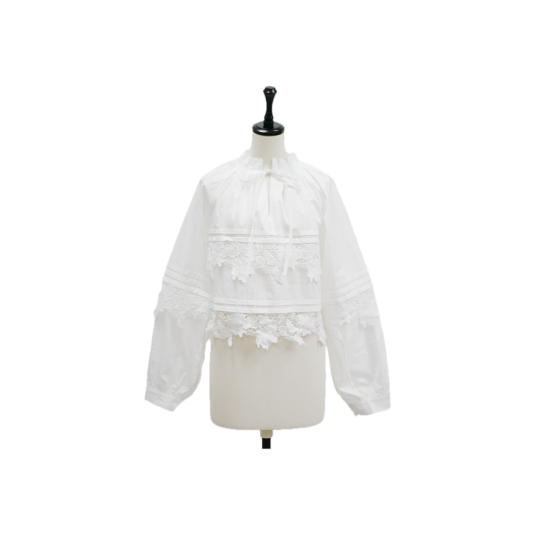 Calme lace design blouse