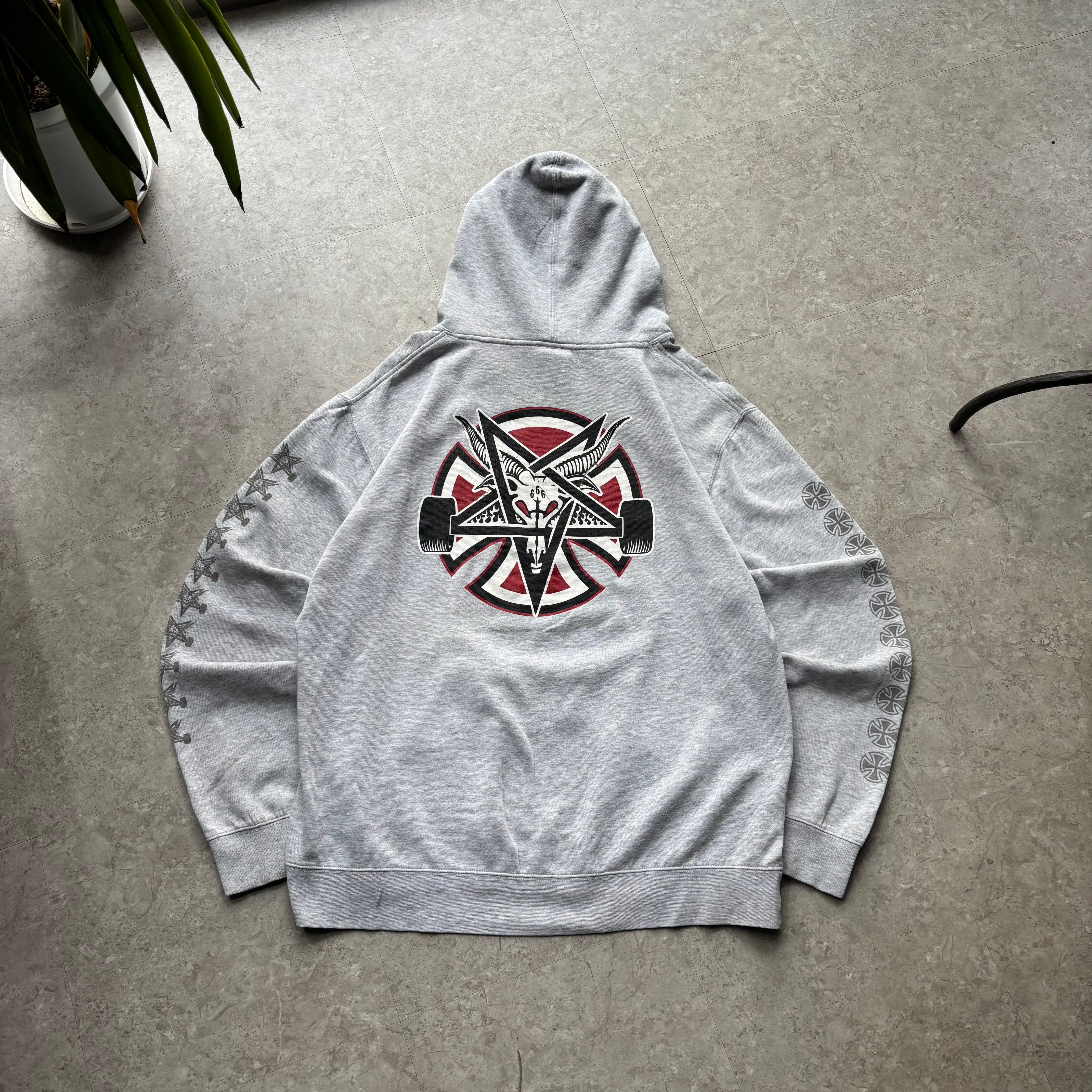 ~00s THRASHER × INDEPENDENT logo hoodie【仙台店】