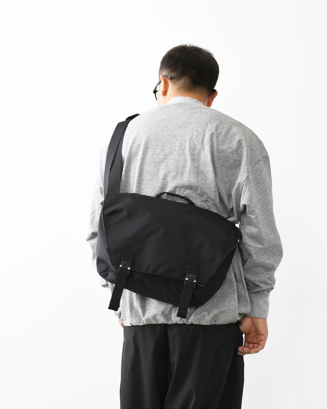 meltum [メルタム] COMPACT MESSENGER BAG [MTM-BG-0375-26