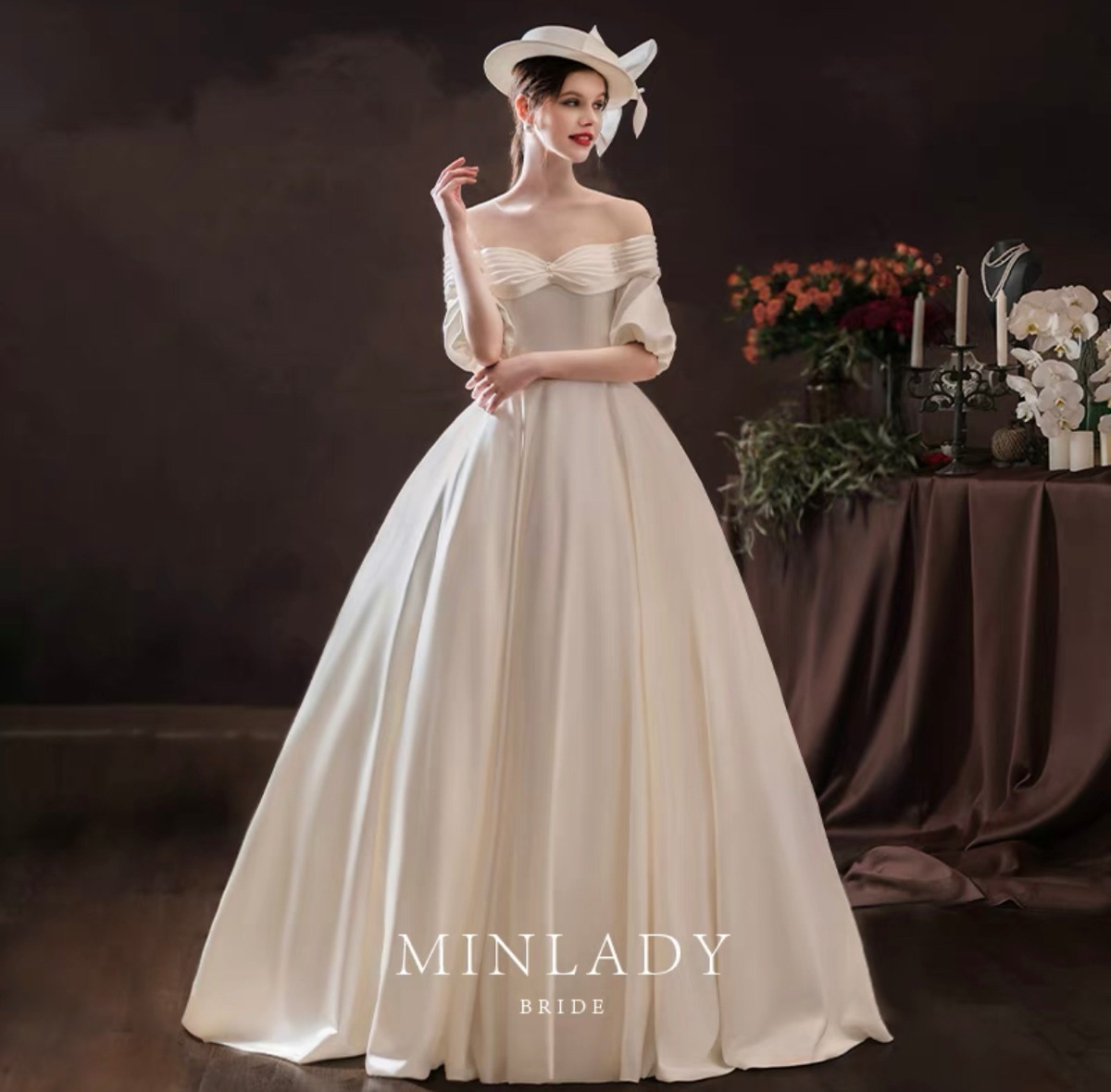 ヴィンテージウェディングドレスを着用しての撮影画像｜ウェディングドレス 