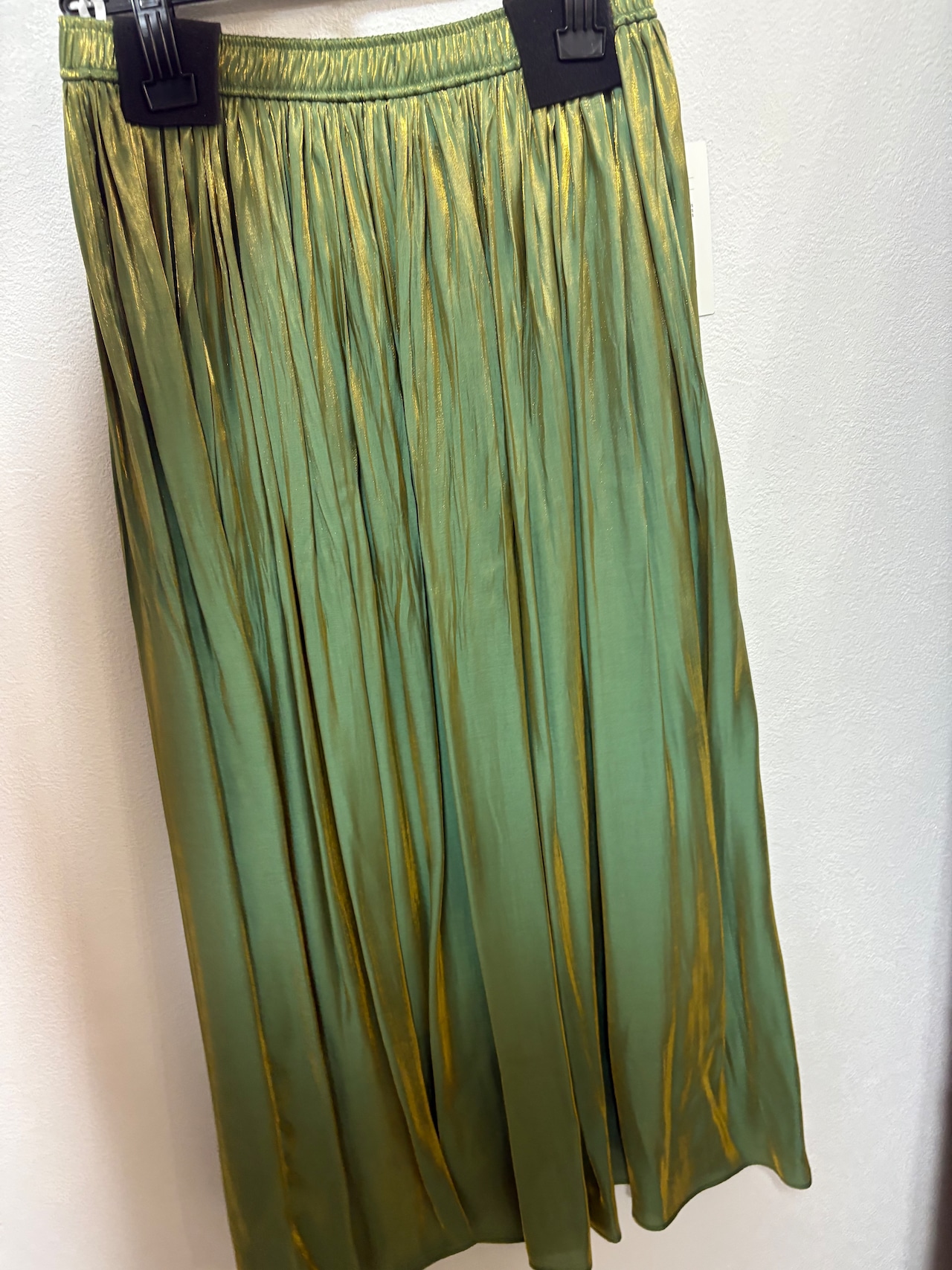 atelier six オーロラ加工スカート　21256372