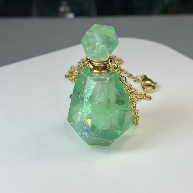 4.グリーンフローライト・ミニ香水瓶