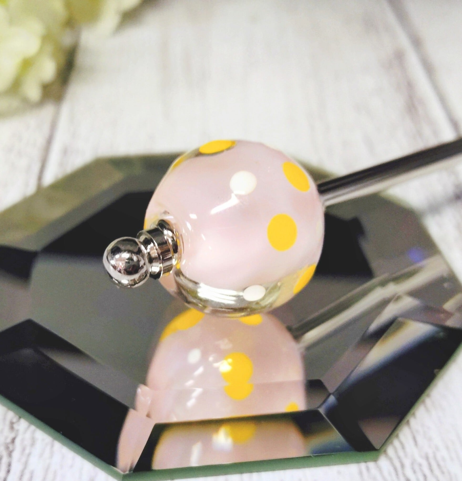 プチっと水玉模様のとんぼ玉・簪