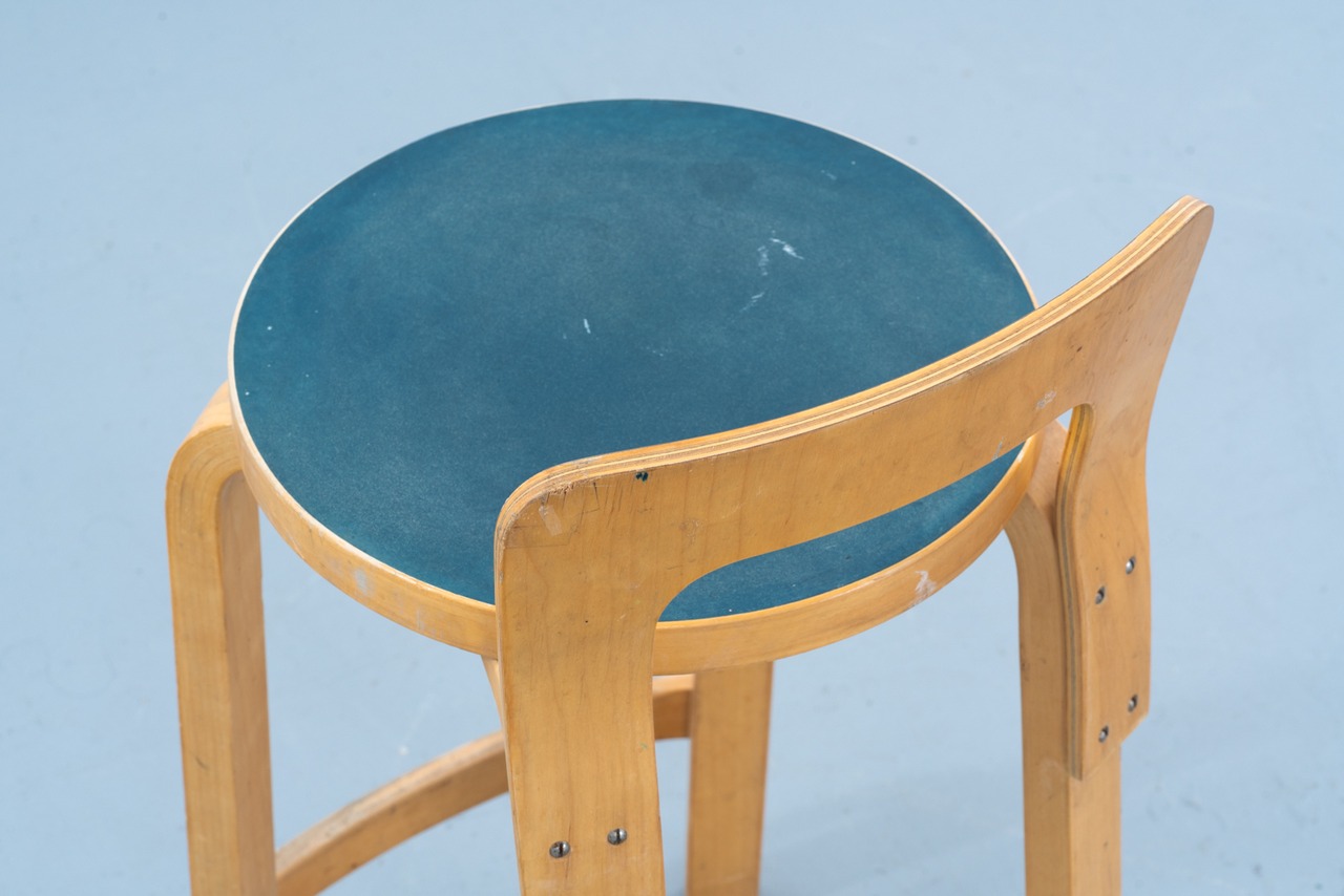 Alvar Aalto | K65 high chair blue linoleum