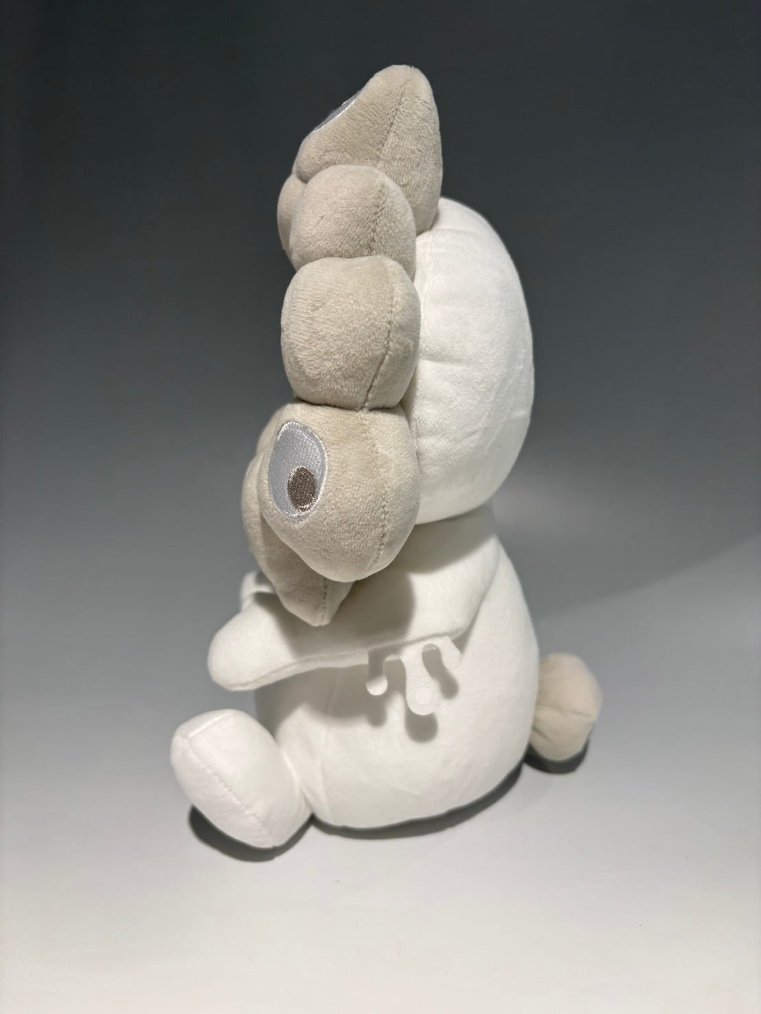 【新品】EXPO2025 ミャクミャク お手玉風ぬいぐるみ 白Ｍ 第1次受注】EXPO2025 ミャクミャク お手玉風ぬいぐるみ(M) 白