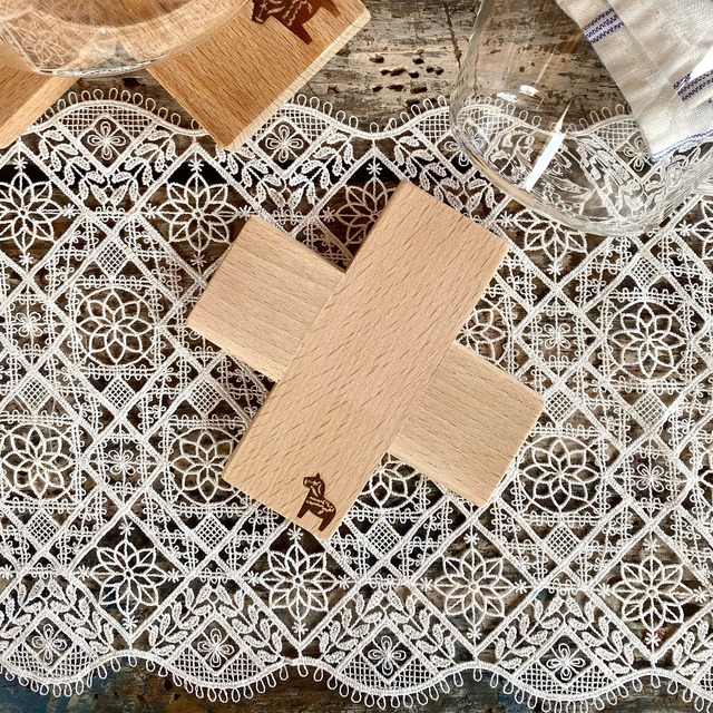 ダーラナホースの焼印入り木製コースター