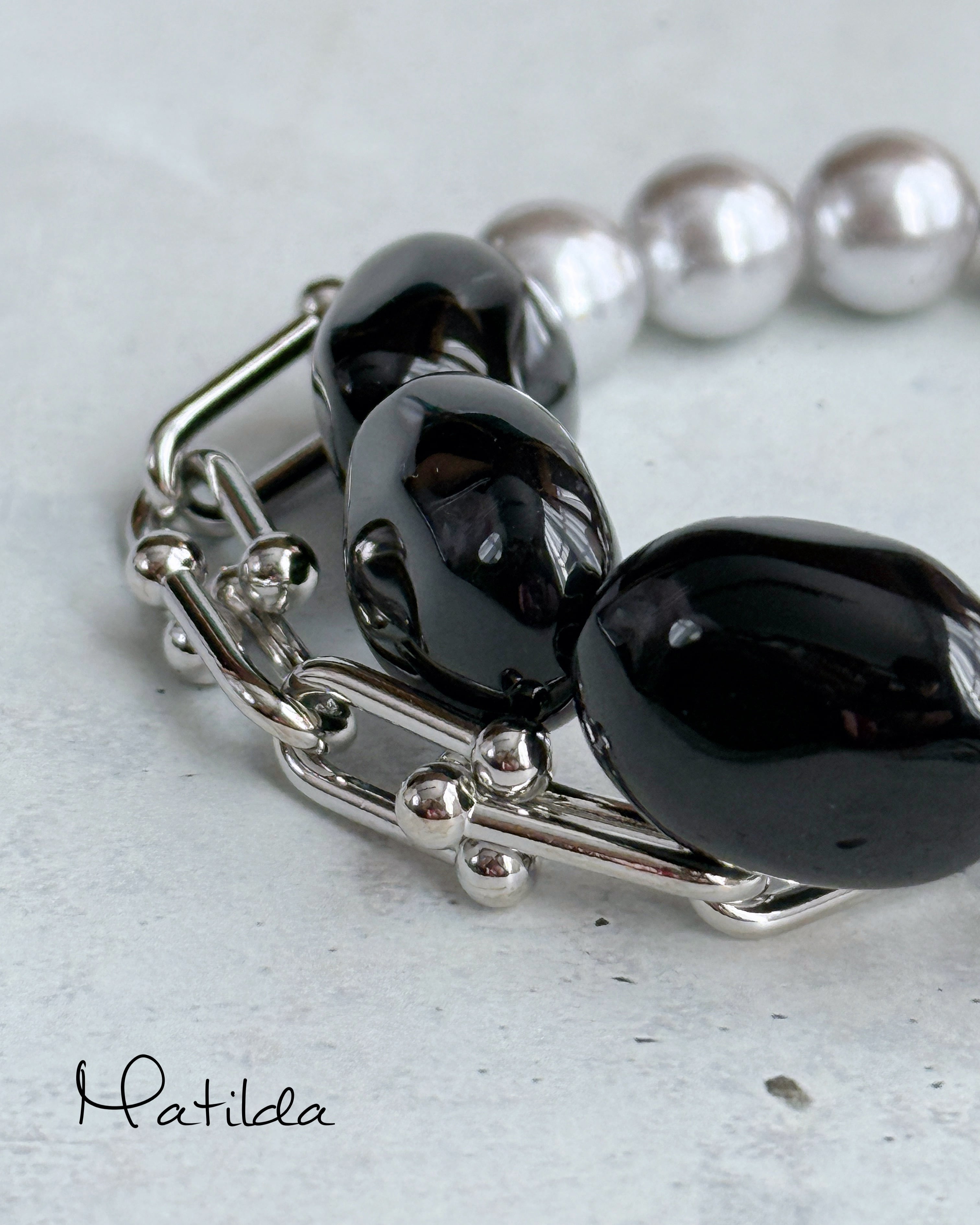 【再販】Chain & stone bracelet(オニキス×貝パール)