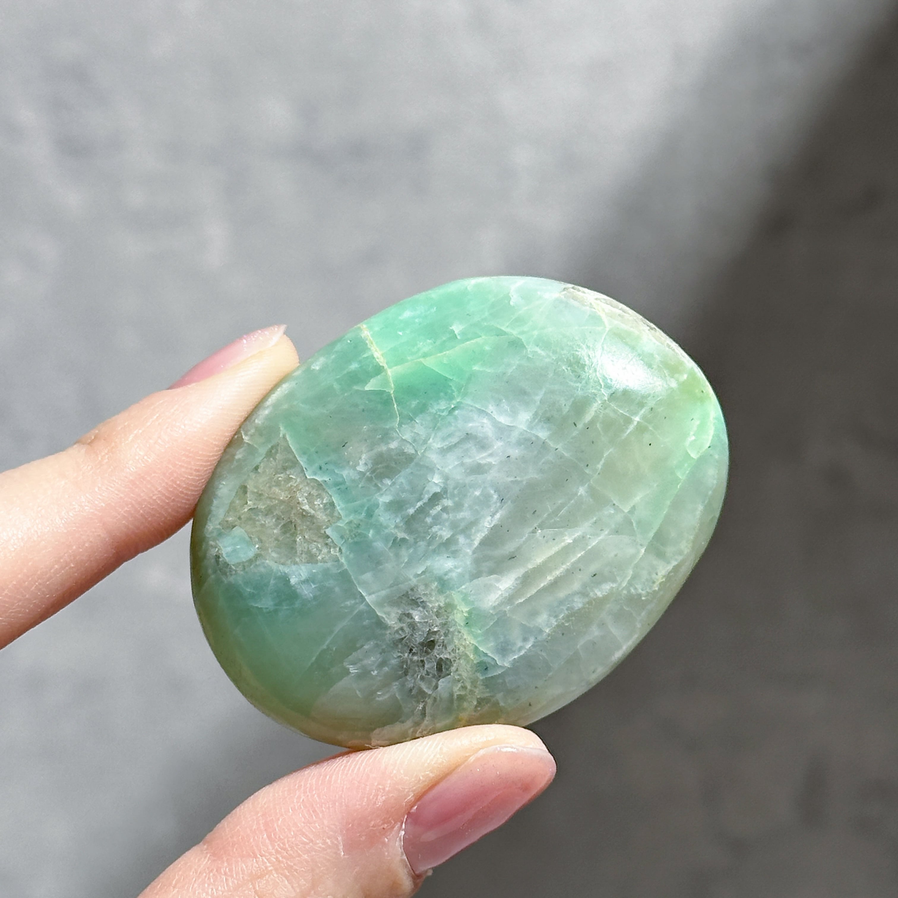 強シラー　高品質　グリーンムーンストーン　ガーニエライト　スフィア 強シラー 高品質 グリーンムーンストーン ガーニエライト スフィア 強