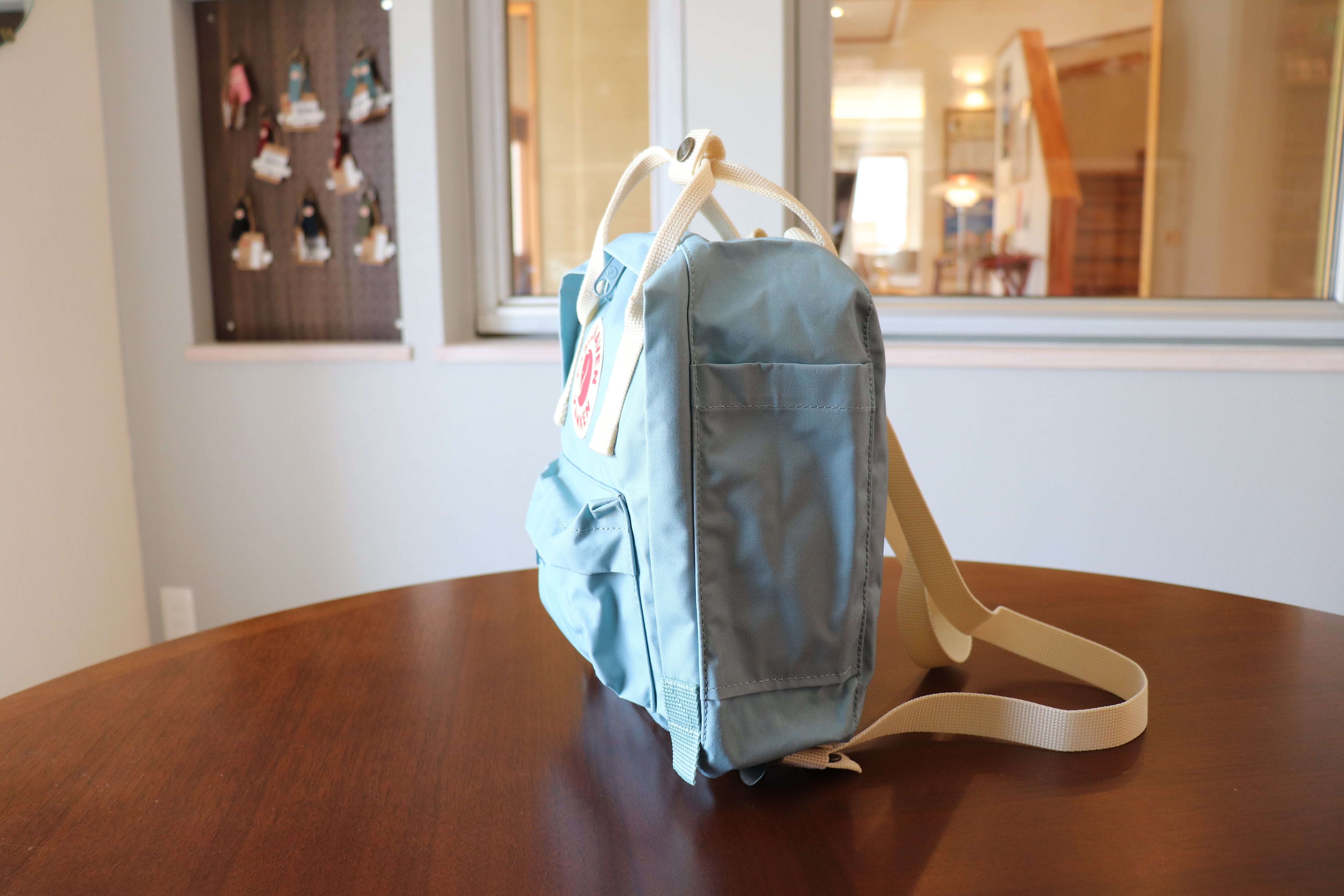 フェールラーベン Kanken Mini Sky Blue-Light Oak | Linnel Home