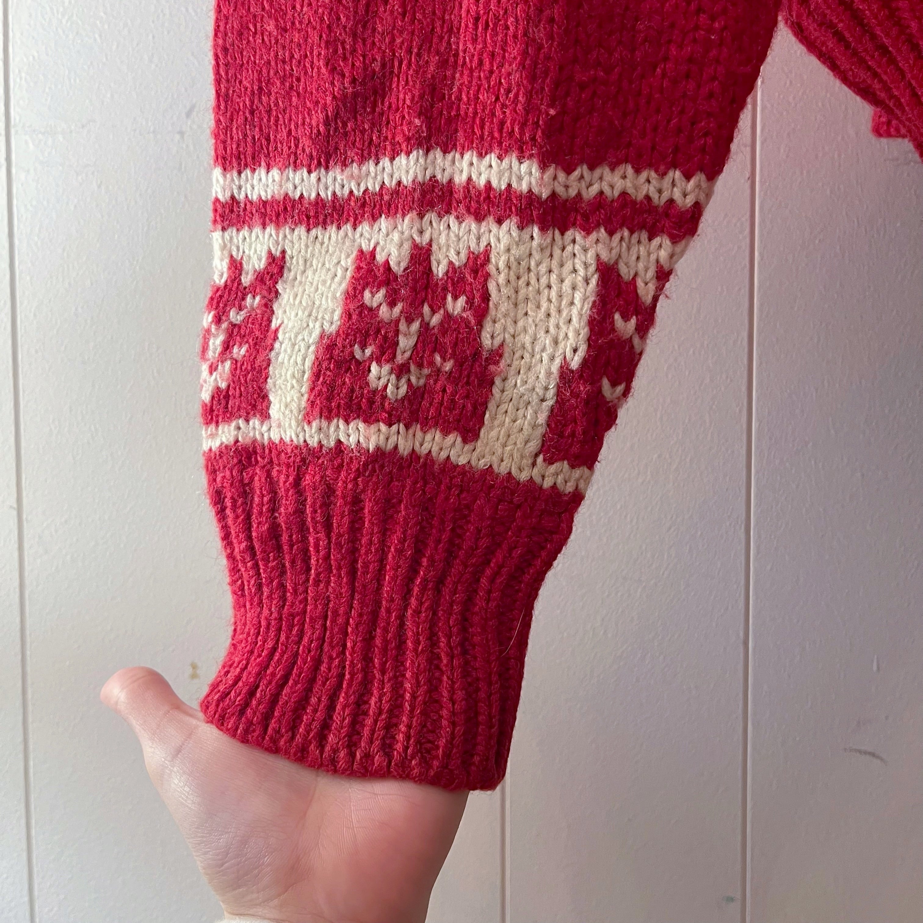 red × white nordic big sweater