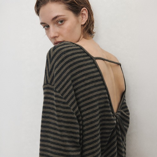 Back open border top A00260