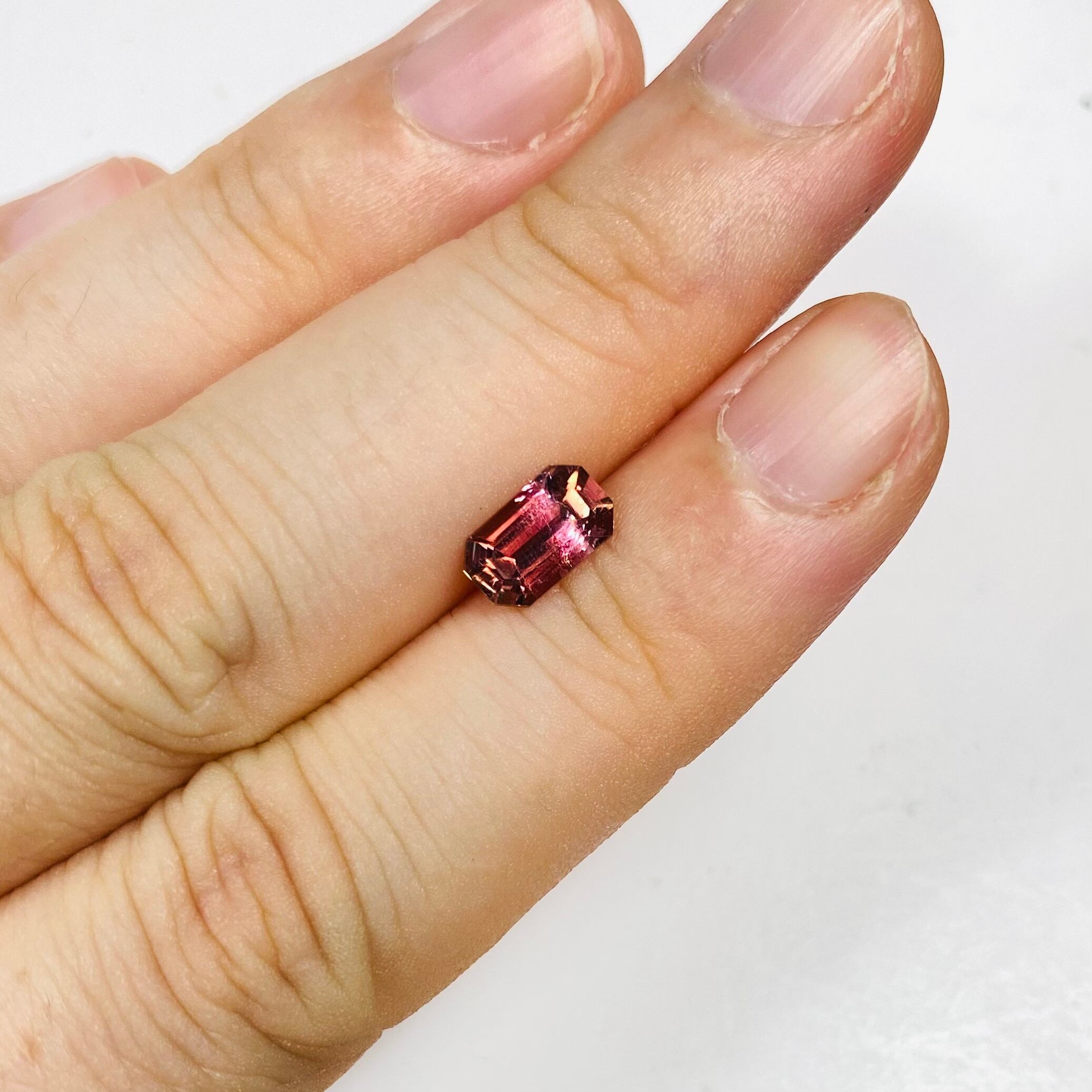 メイクアップ　バイカラートルマリン